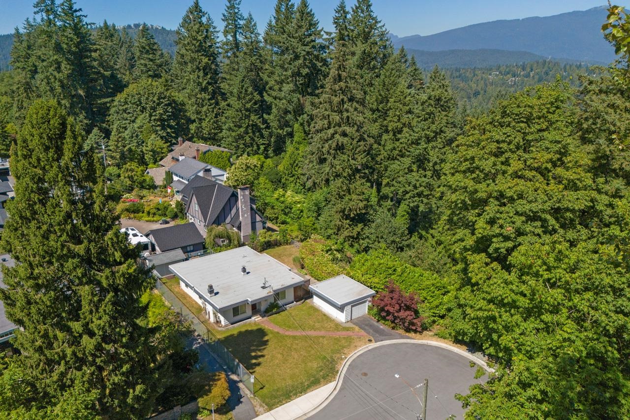 986 Porter Street, Coquitlam, BC V3J 5C2