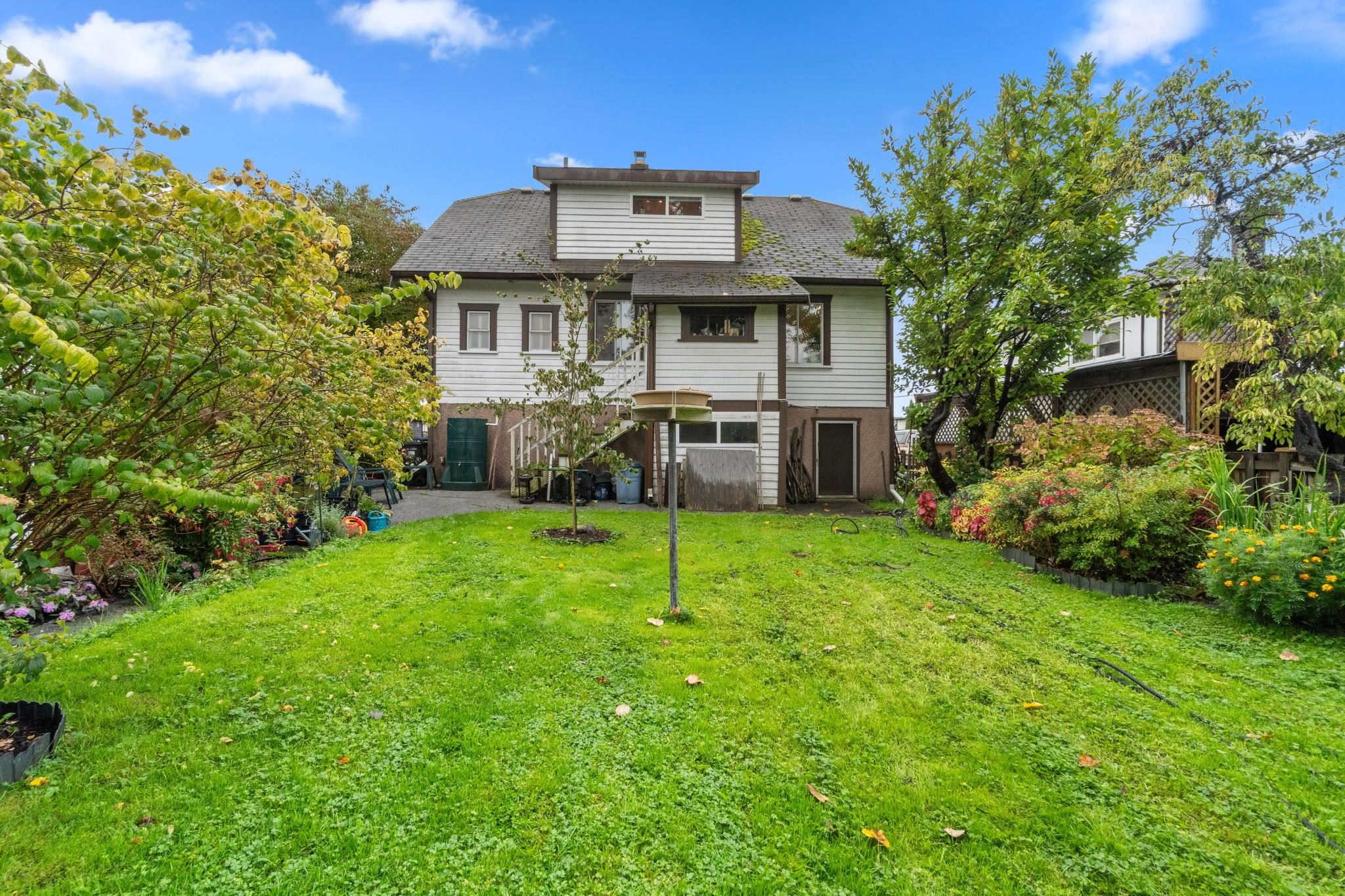247 Wood Street, New Westminster, BC V3M 5K5