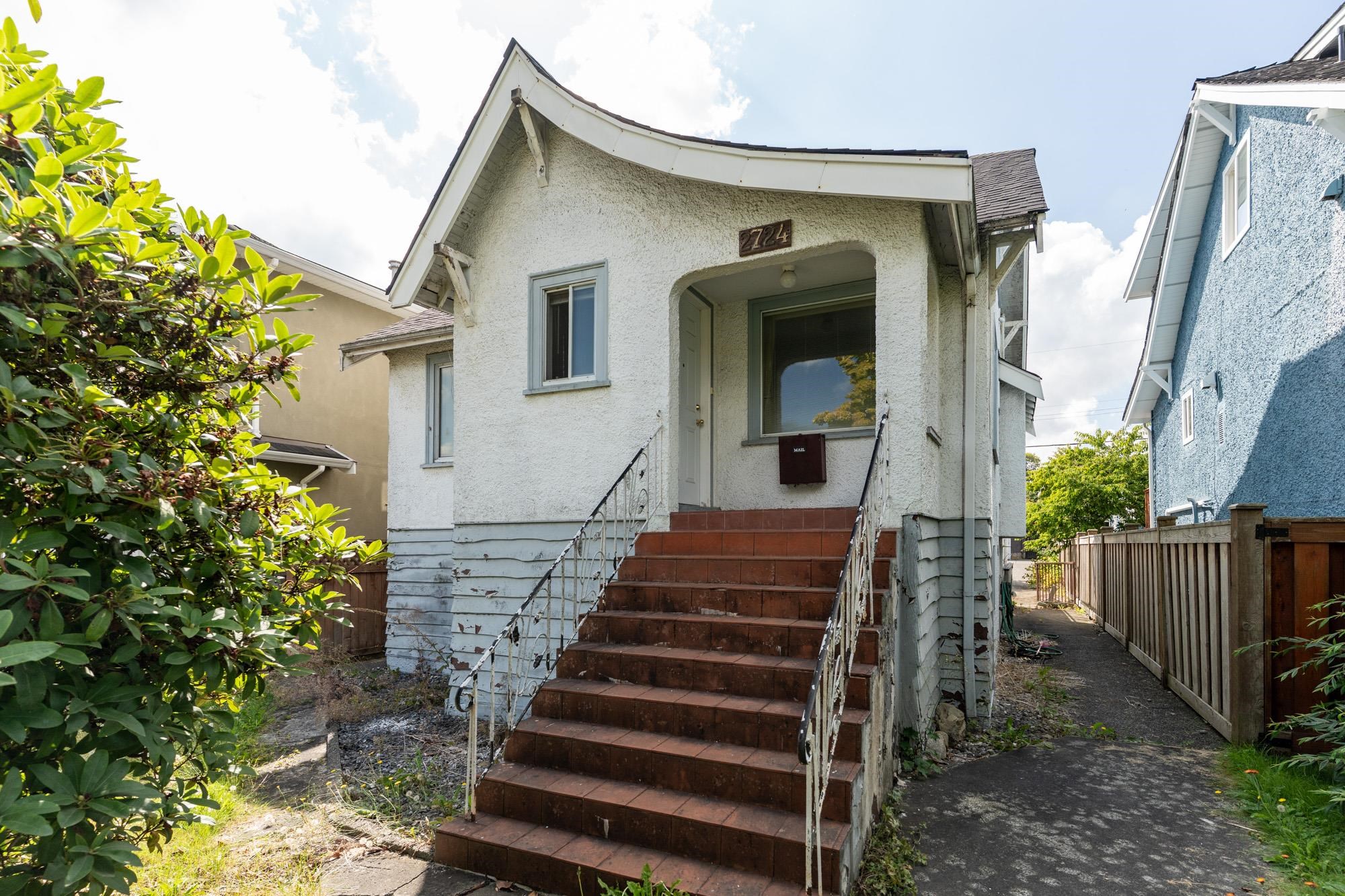 2724 Charles Street, Vancouver, BC V5K 3A7