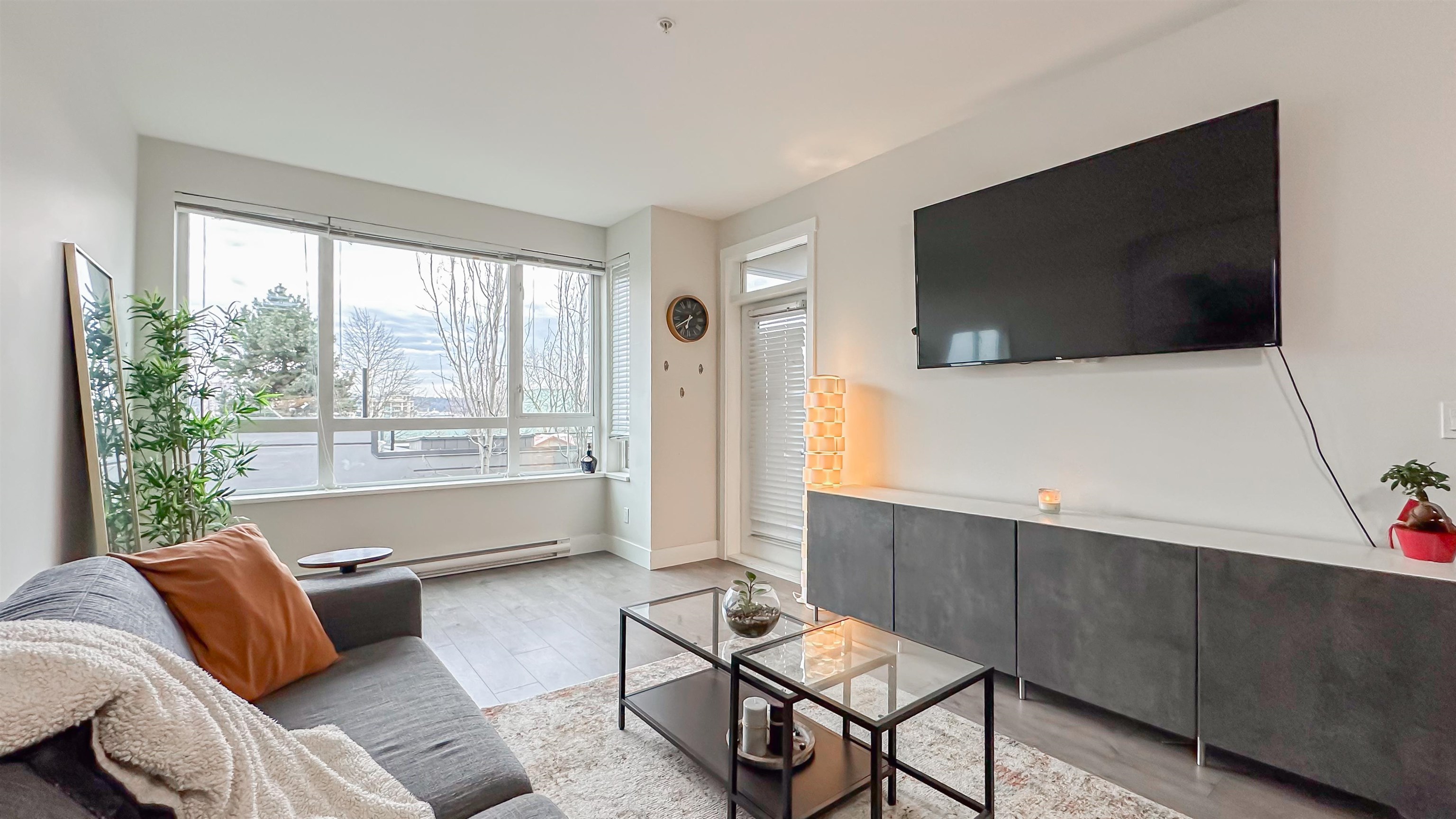 1306 5th Avenue #203, New Westminster, BC V3M 0K5