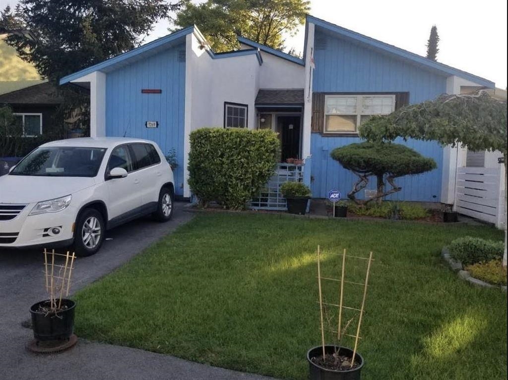 129b Street, Surrey, BC V3W 6Z7