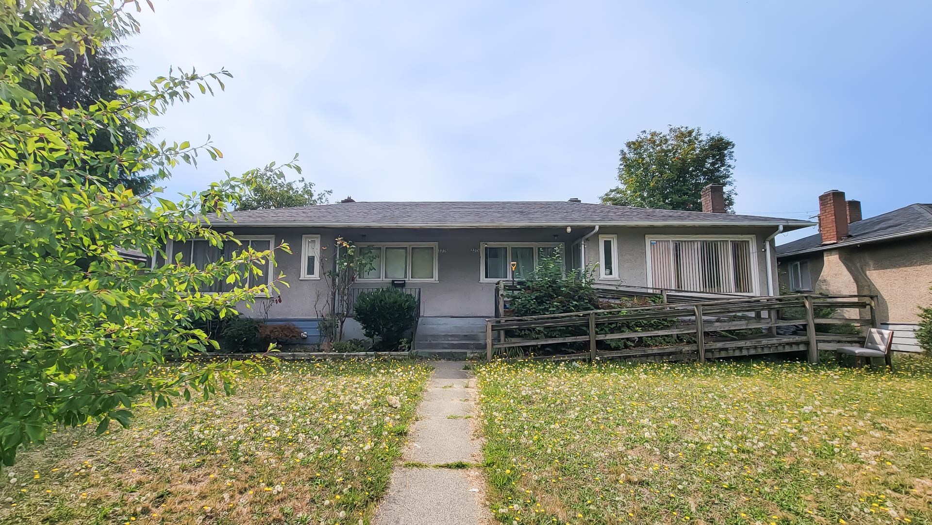 2576 South Grandview Highway, Vancouver, BC V5M 2C8