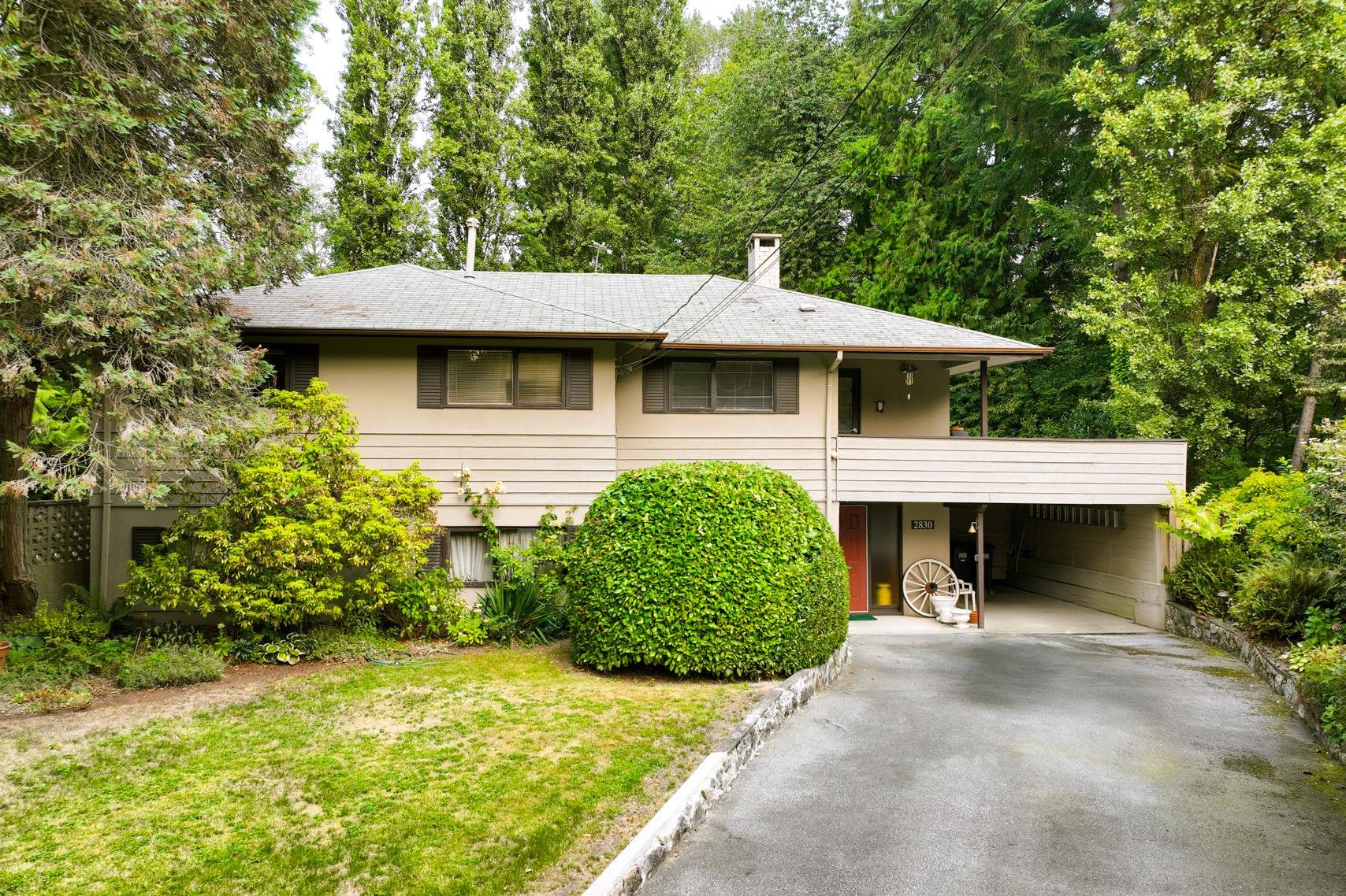 2830 Crestlynn Place, North Vancouver, BC V7J 2S5