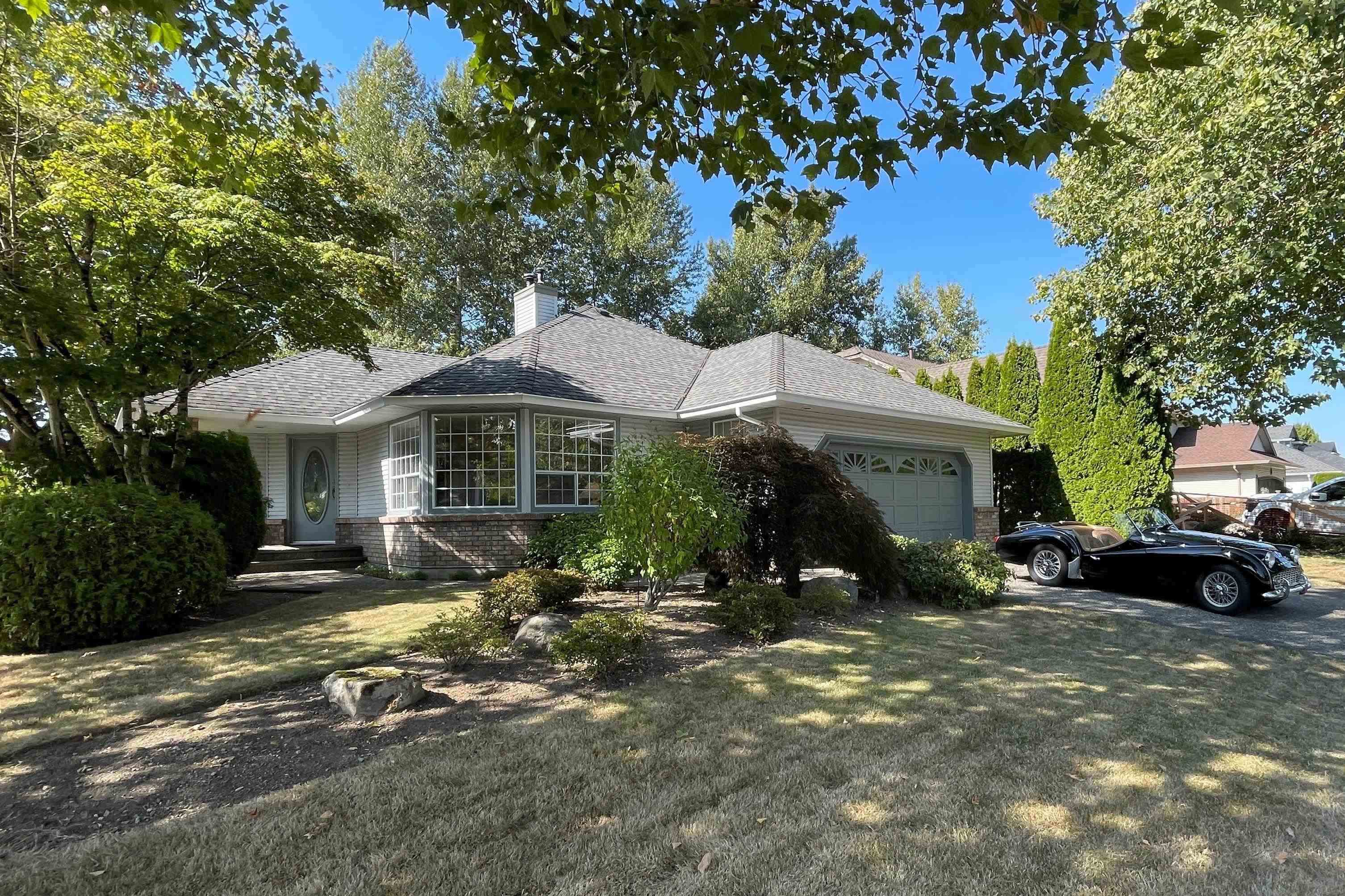 142a Street, Surrey, BC V2W 0Z8