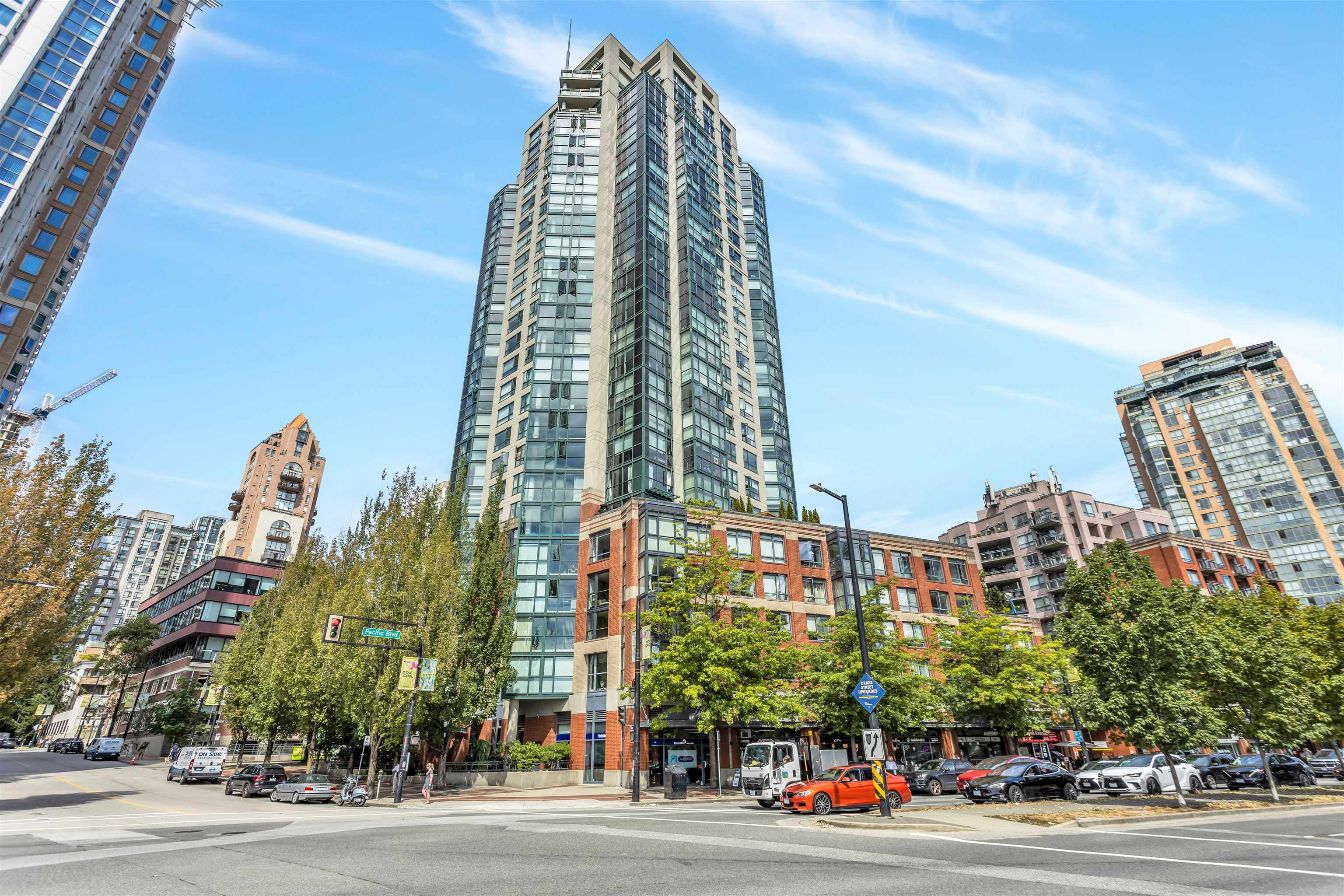 289 Drake Street #1802, Vancouver, BC V6B 5Z5