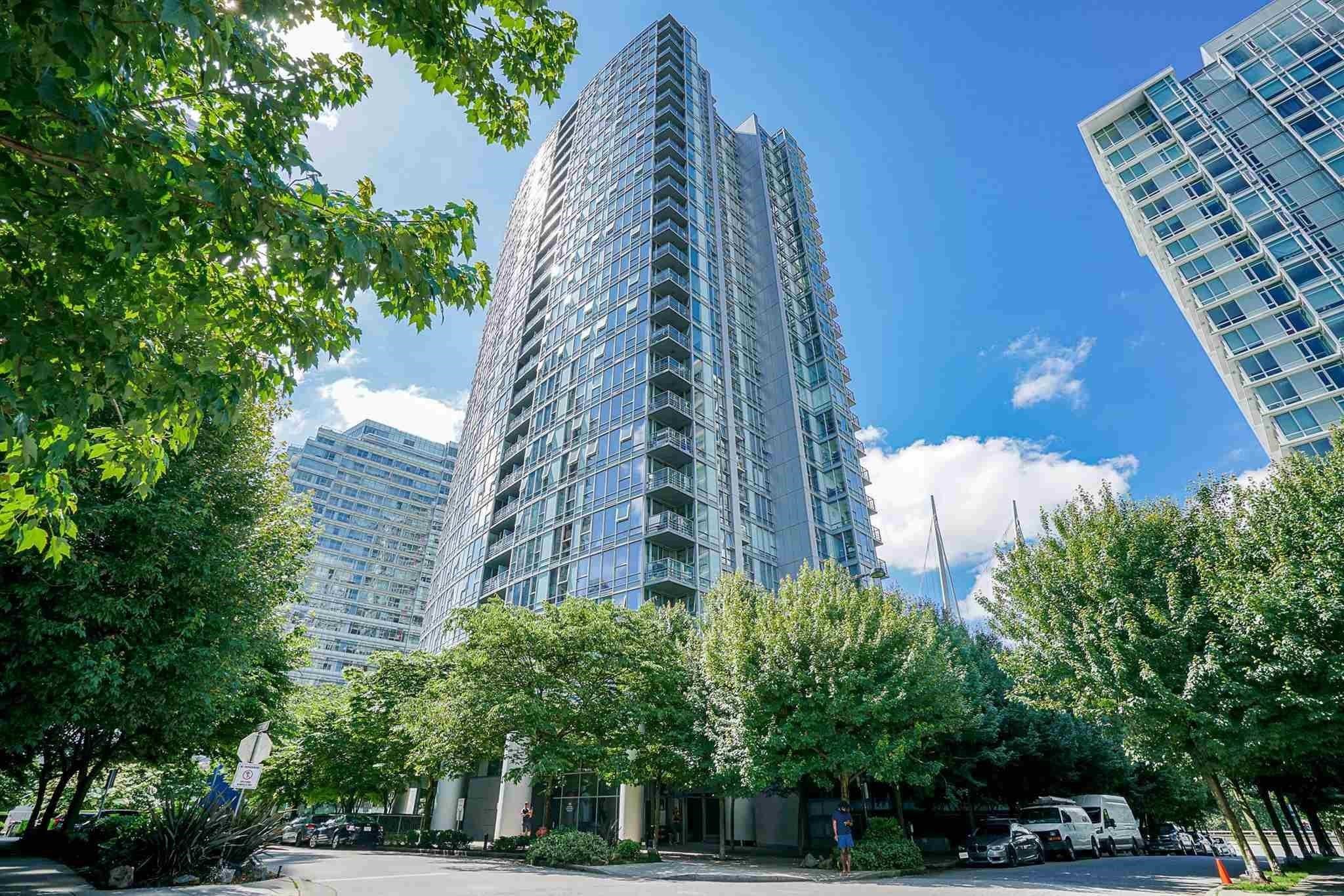 111 West Georgia Street #2206, Vancouver, BC V6B 1T8