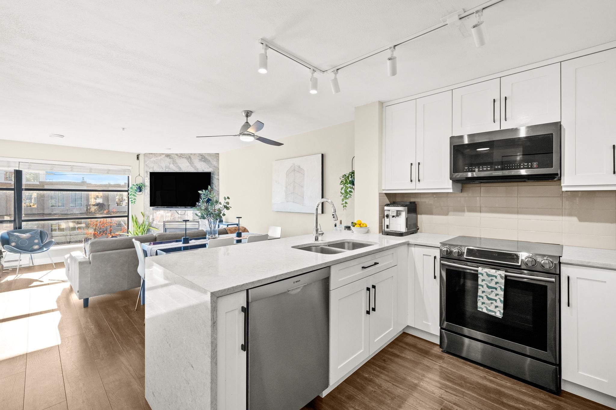 124 3rd Street West #410, North Vancouver, BC V7M 1E8