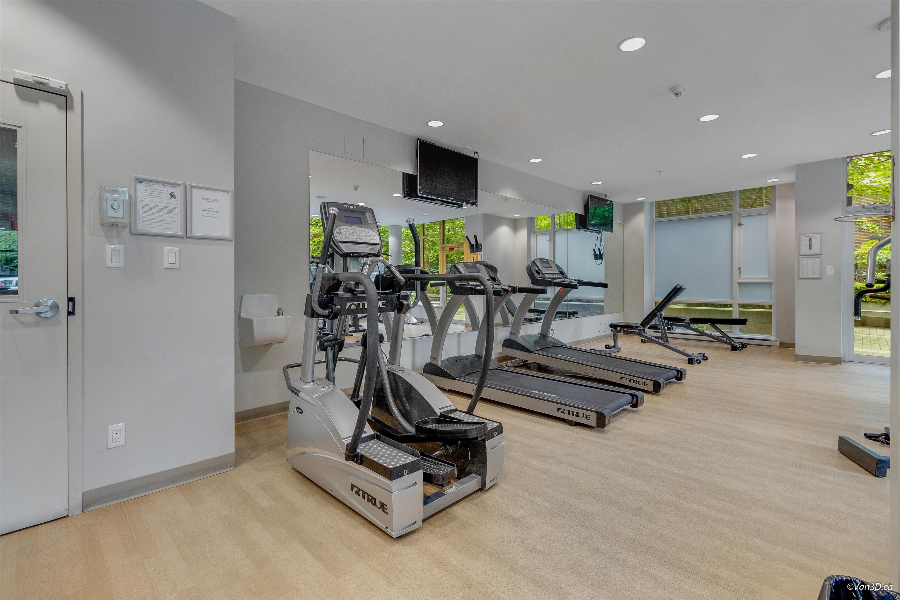 1088 Richards Street #1602, Vancouver, BC V6B 0J8