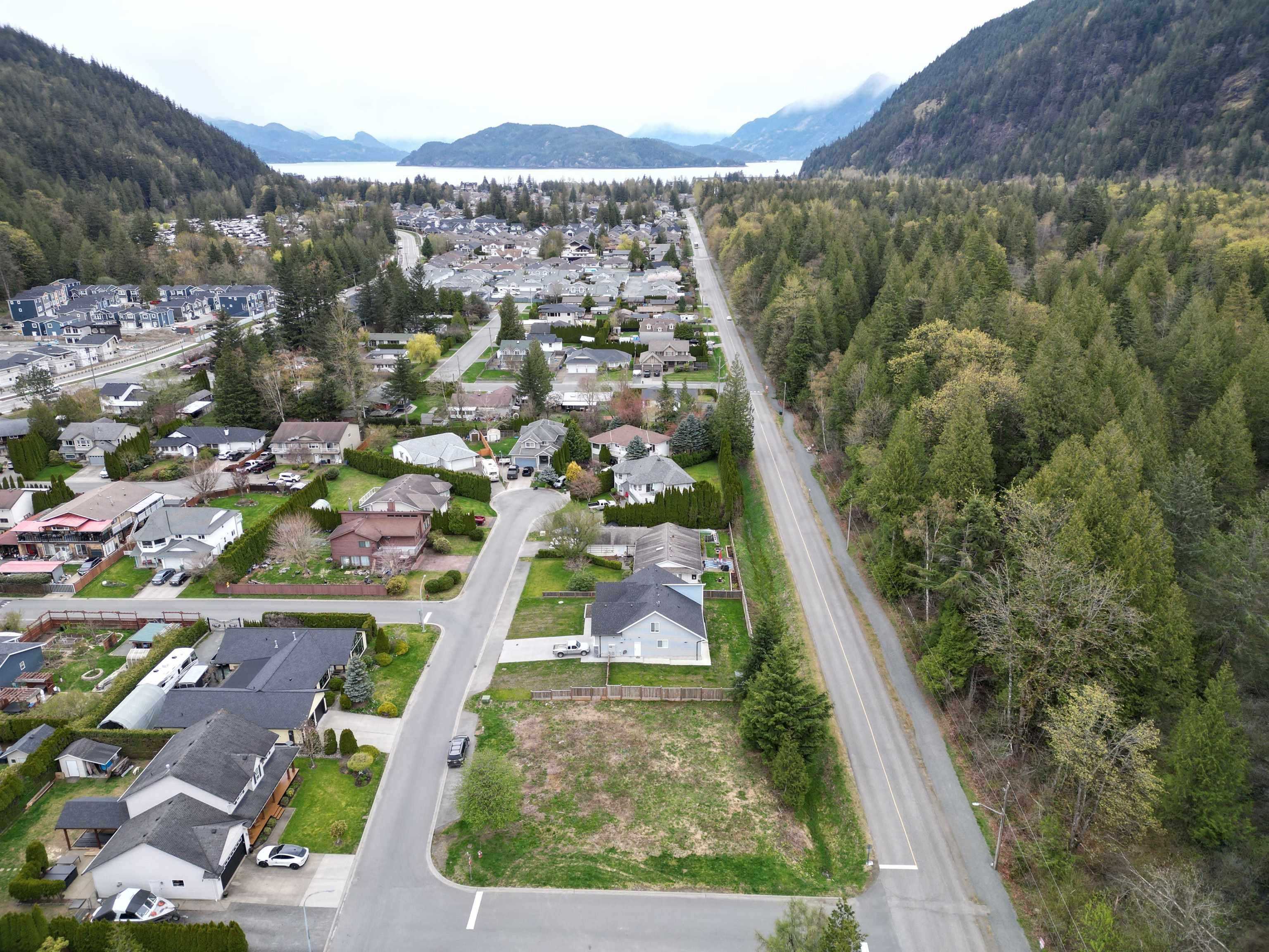839 Myng Crescent, Harrison Hot Springs, BC V0M 1K0