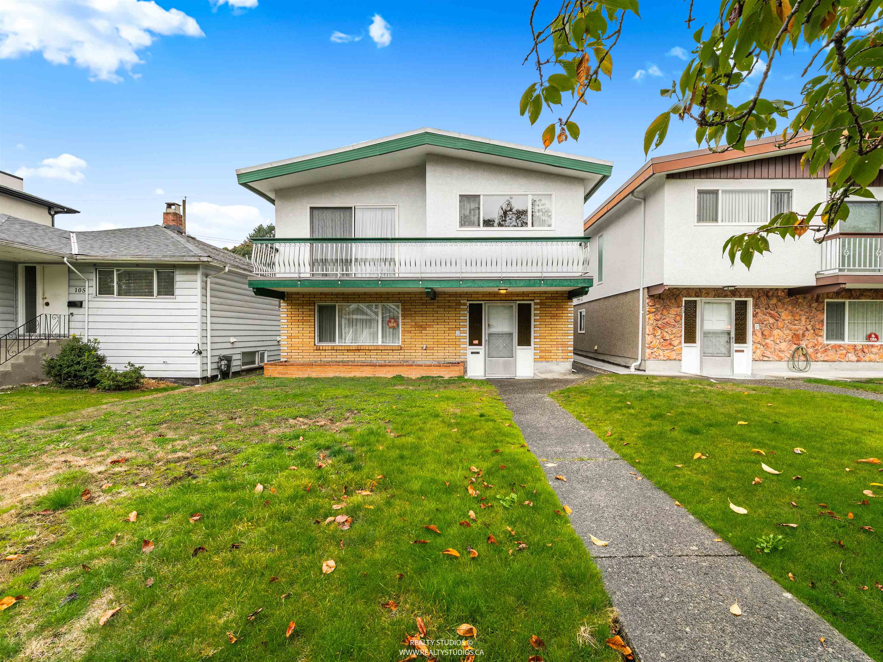 85 West 63rd Avenue, Vancouver, BC V5X 2H7