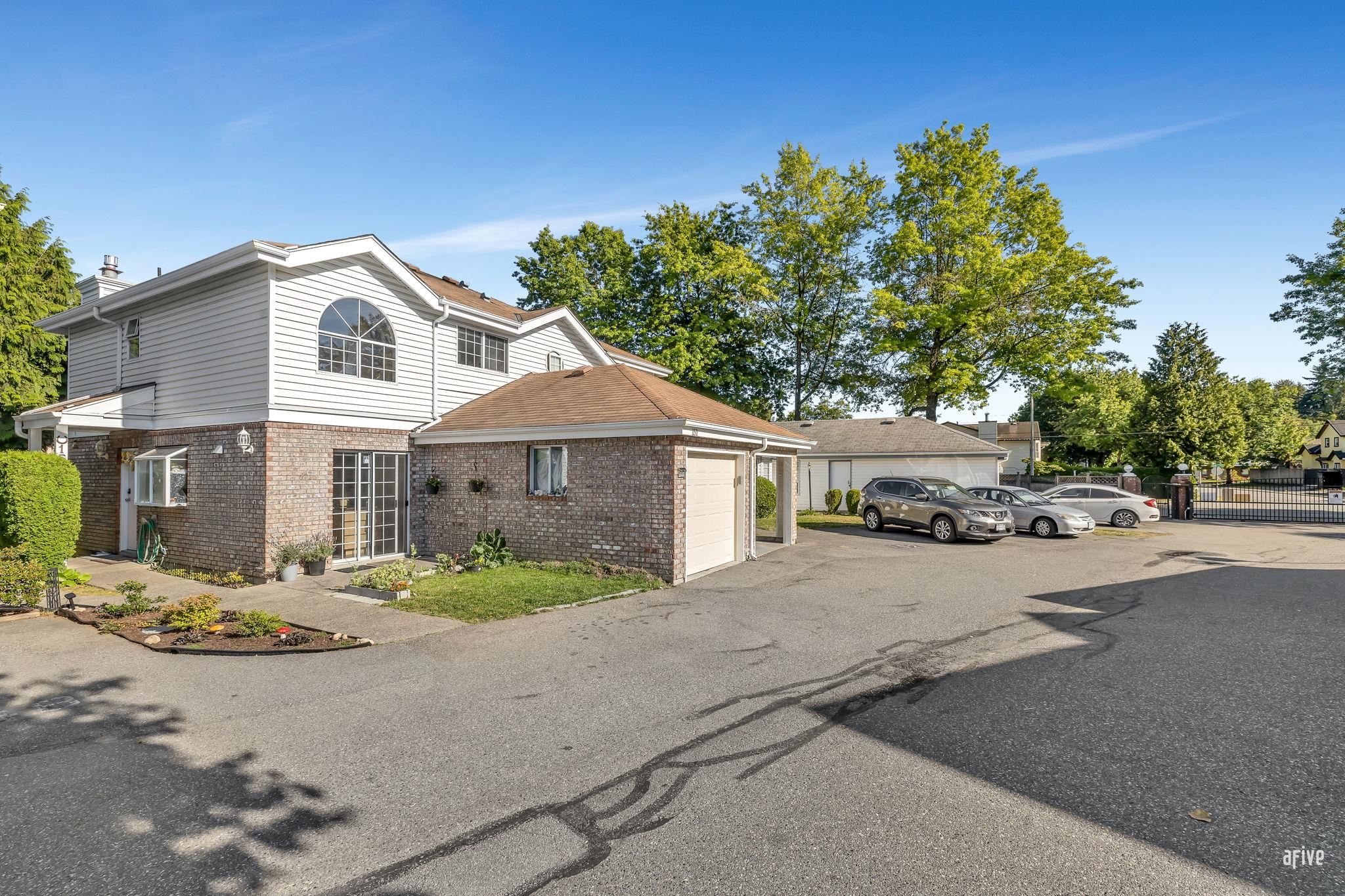 12233 92 Avenue #151, Surrey, BC V3V 7S4