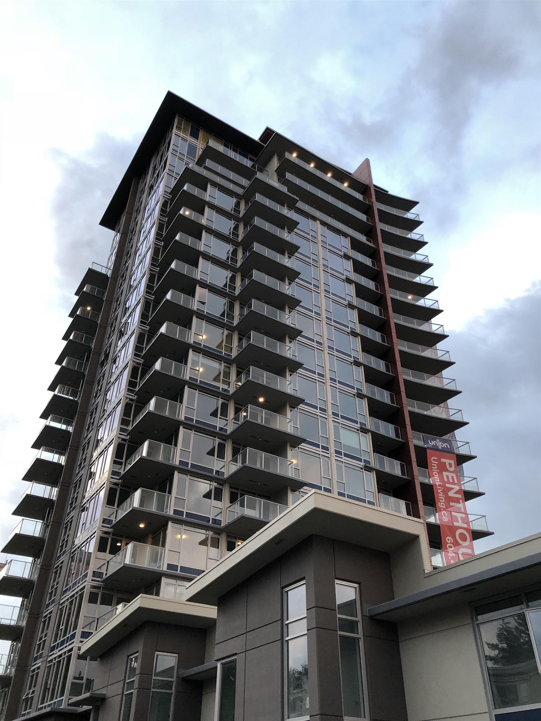 518 Whiting Way #1702, Coquitlam, BC V3J 0H7