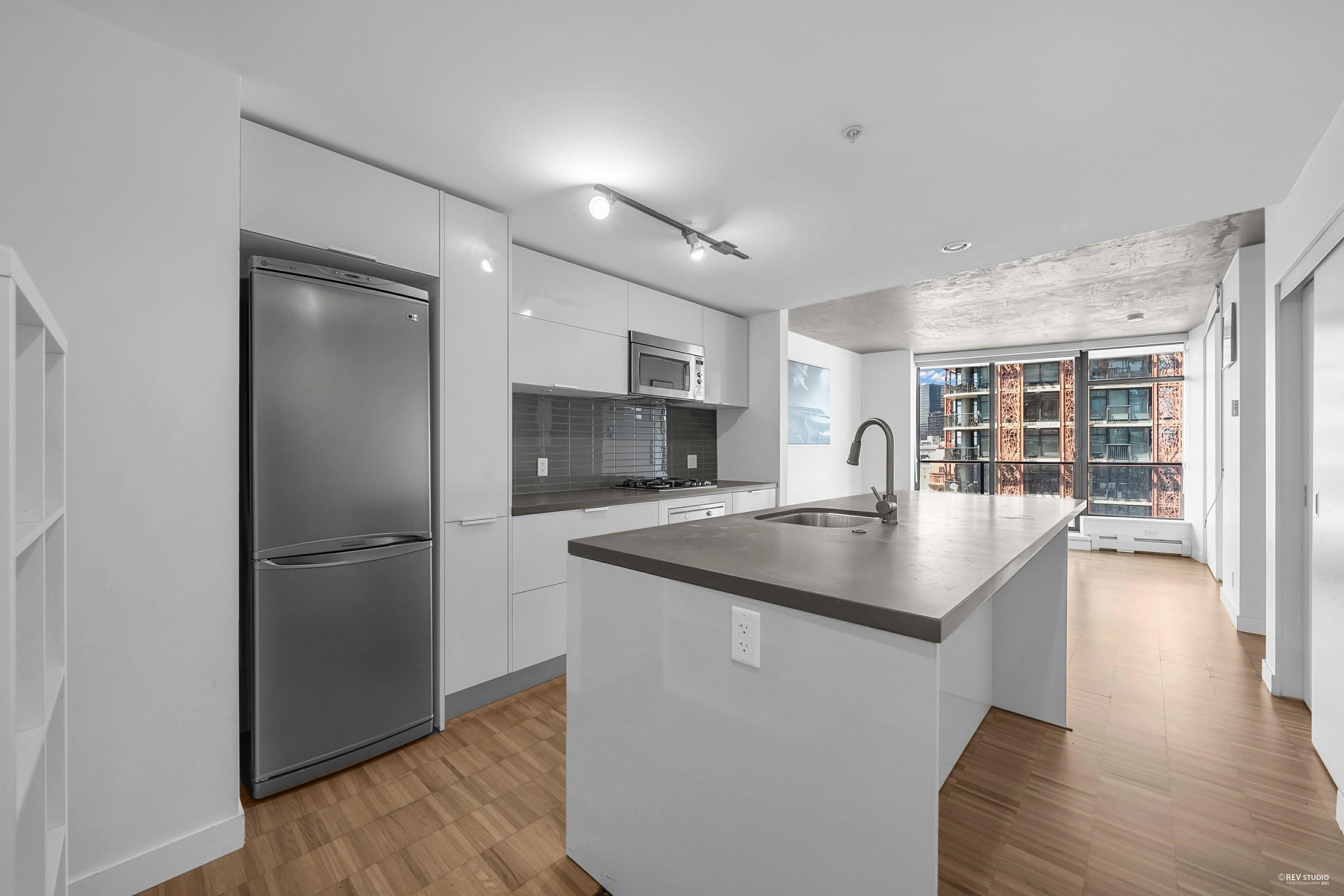 108 West Cordova Street #1707, Vancouver, BC V6B 0G5