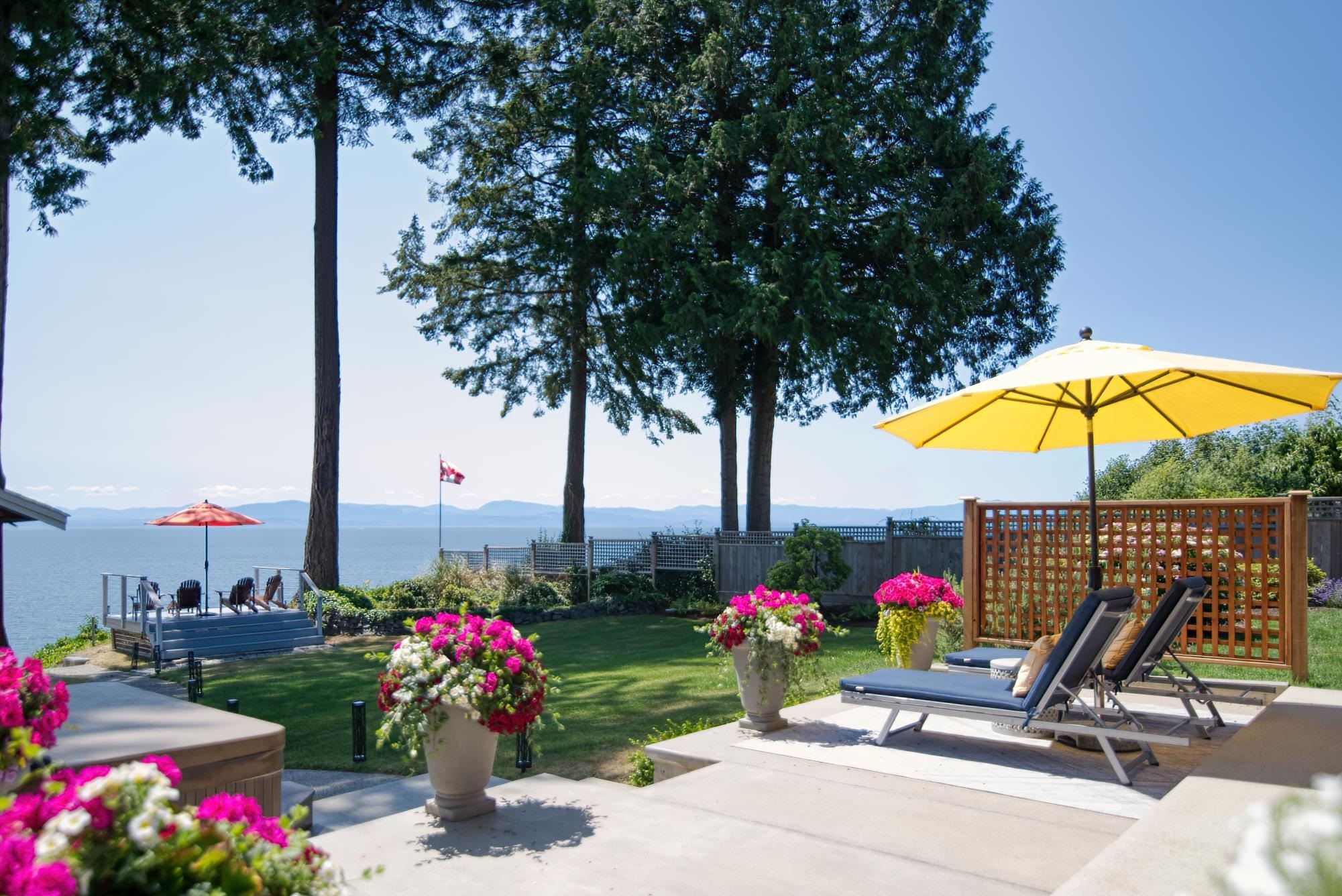 7603 Eureka Pl, Halfmoon Bay, BC V7Z 1A1