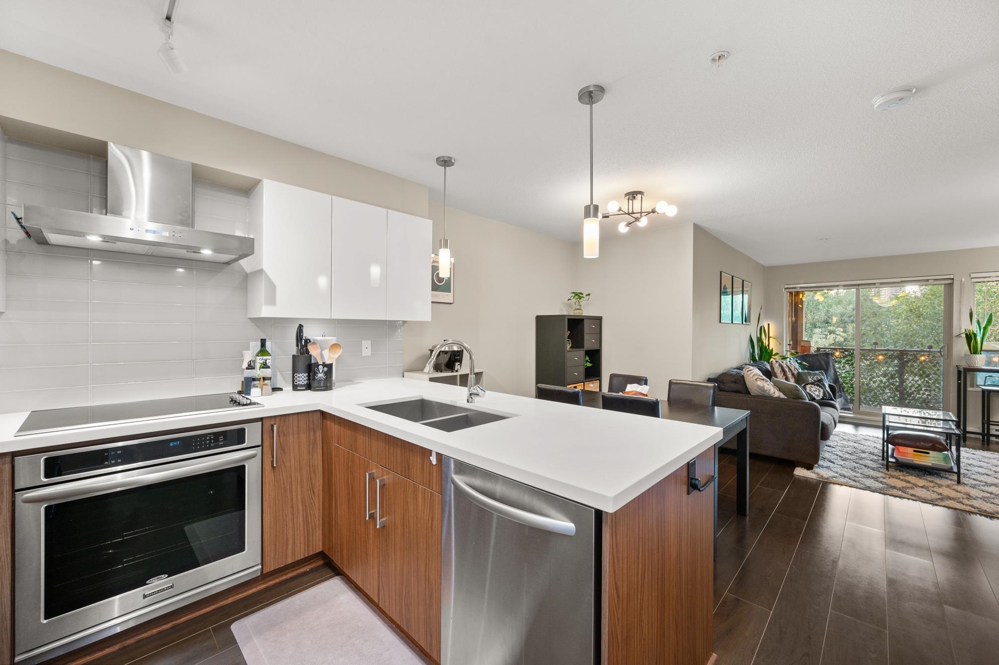 7131 Stride Avenue #301, Burnaby, BC V3N 0E3