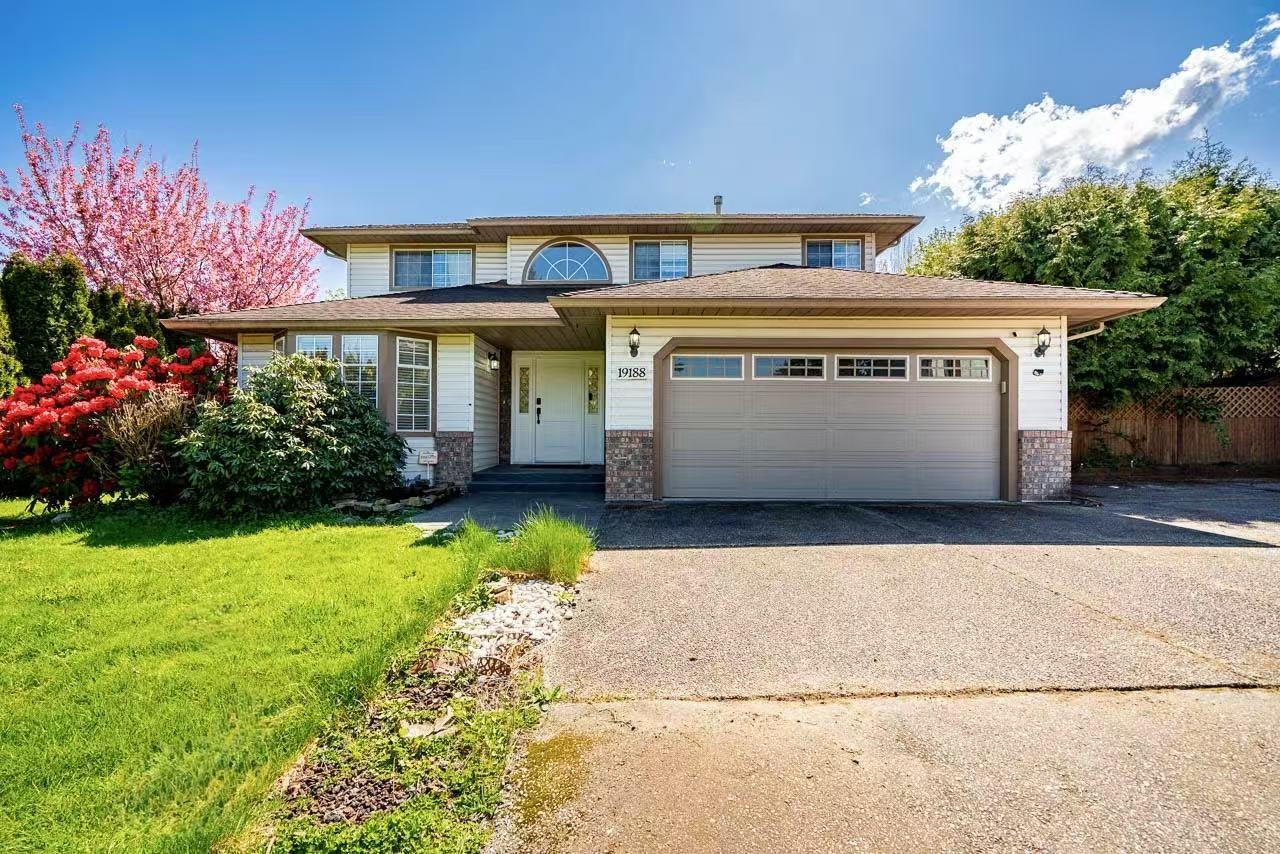 60b Avenue, Surrey, BC V3S 7T8
