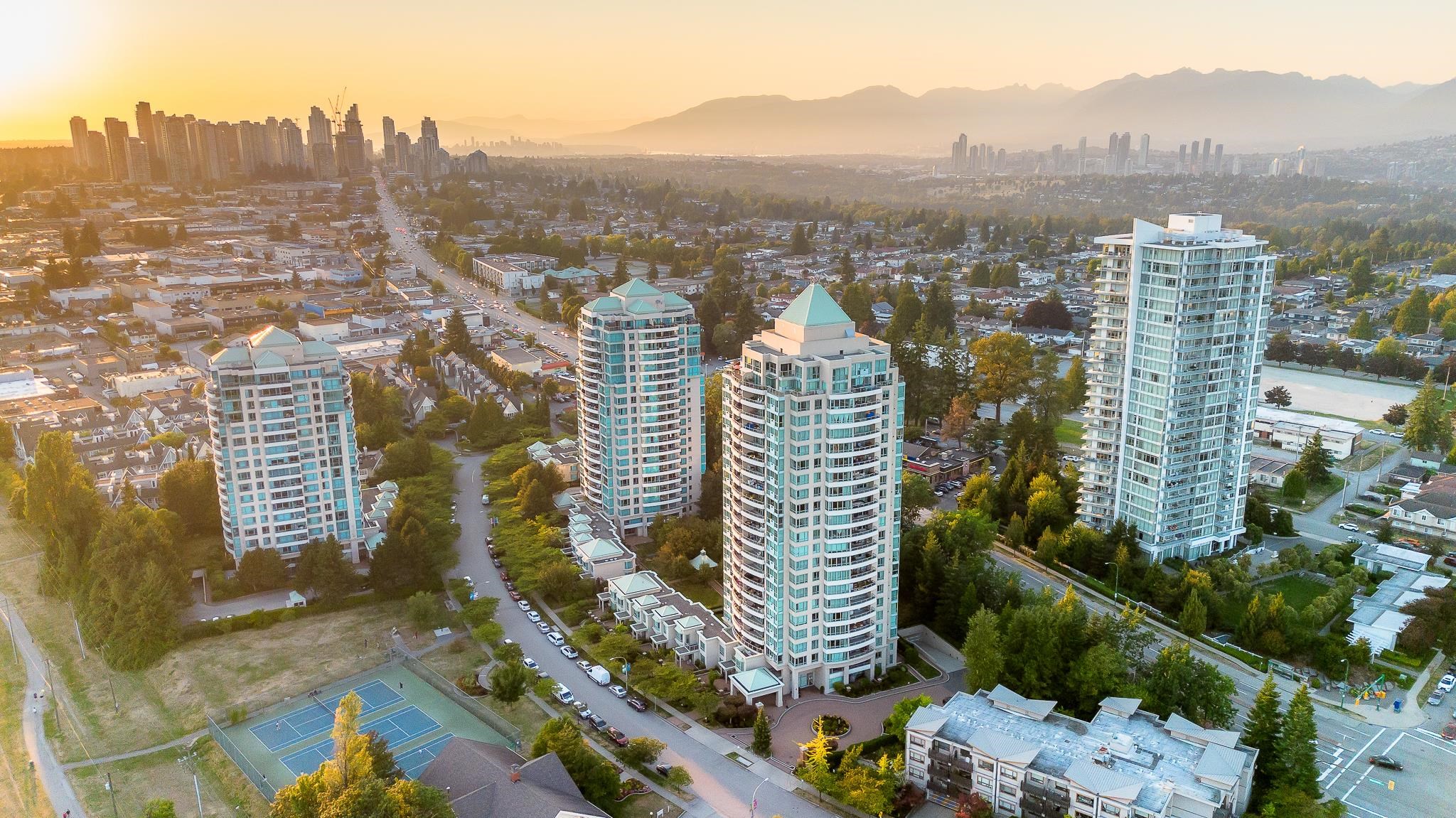 6659 Southoaks Crescent #1401, Burnaby, BC V5E 4M9