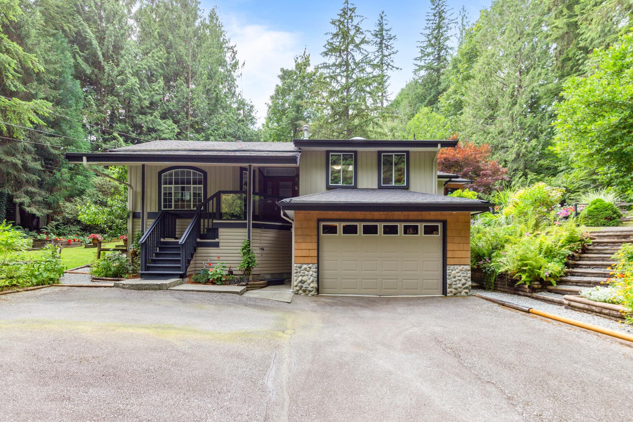 284 Street, Maple Ridge, BC V2W 1L8