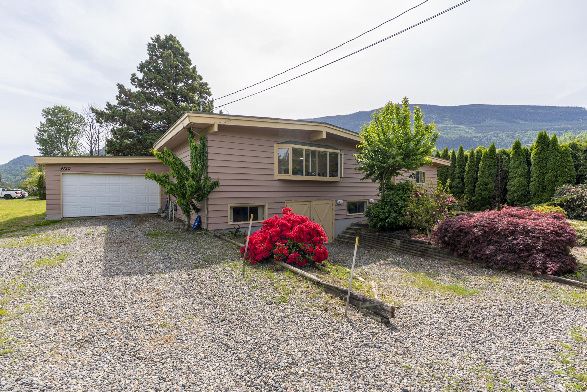4120 Stewart Rd, Chilliwack, BC V2R 5G6