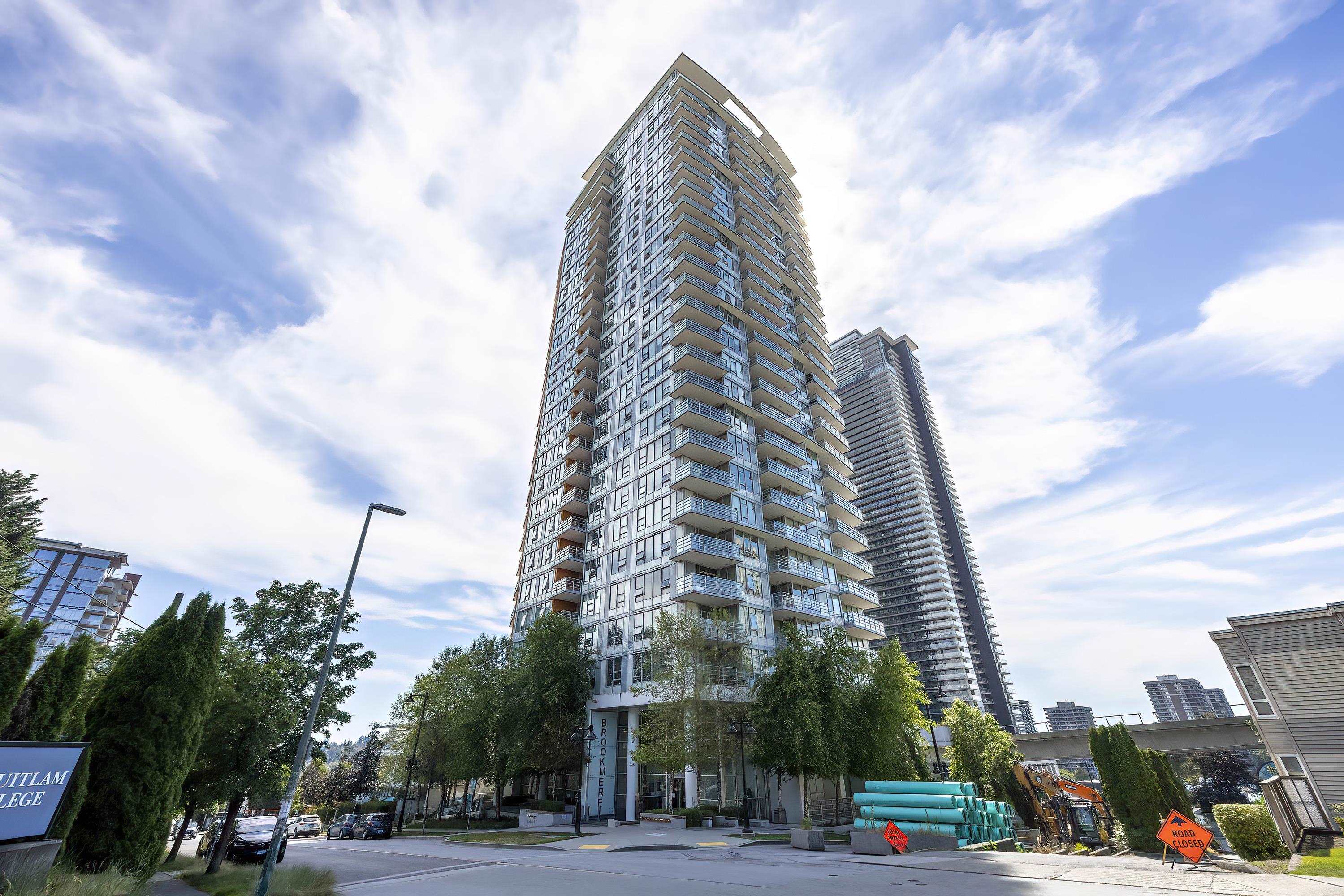 530 Whiting Way #304, Coquitlam, BC V3J 0J4