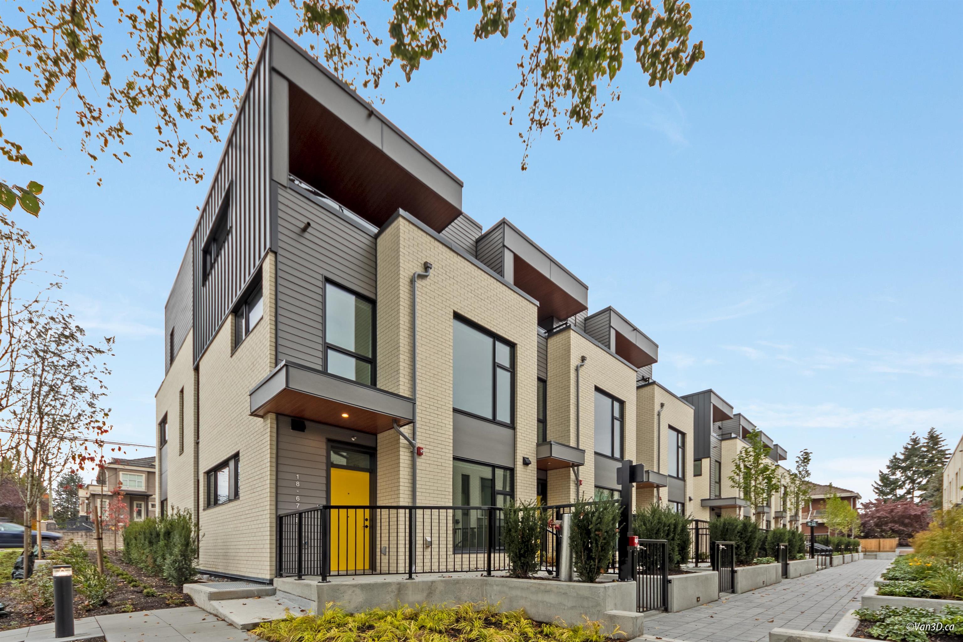 6788 Oak St #18, Vancouver, BC V6P 0L2