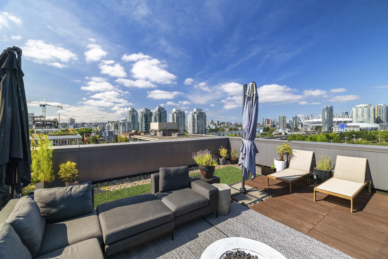 219 East Georgia Street #ph 901, Vancouver, BC V6A 1Z6