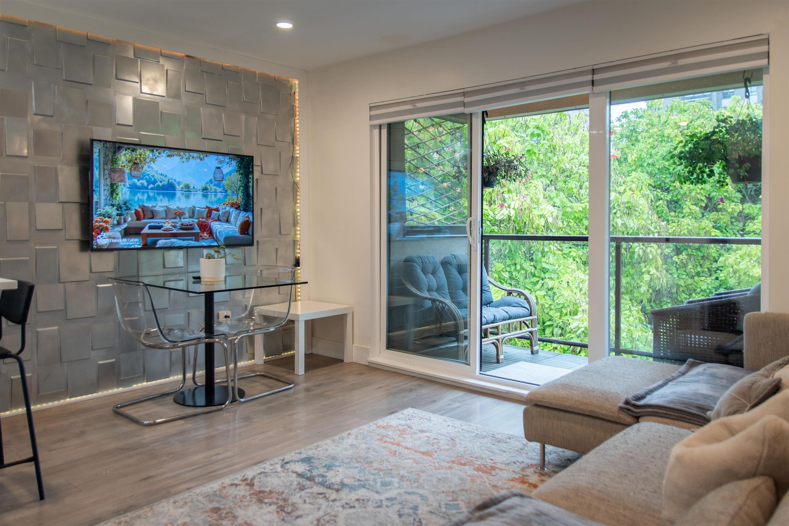 1718 Nelson Street #402, Vancouver, BC V6G 1M8