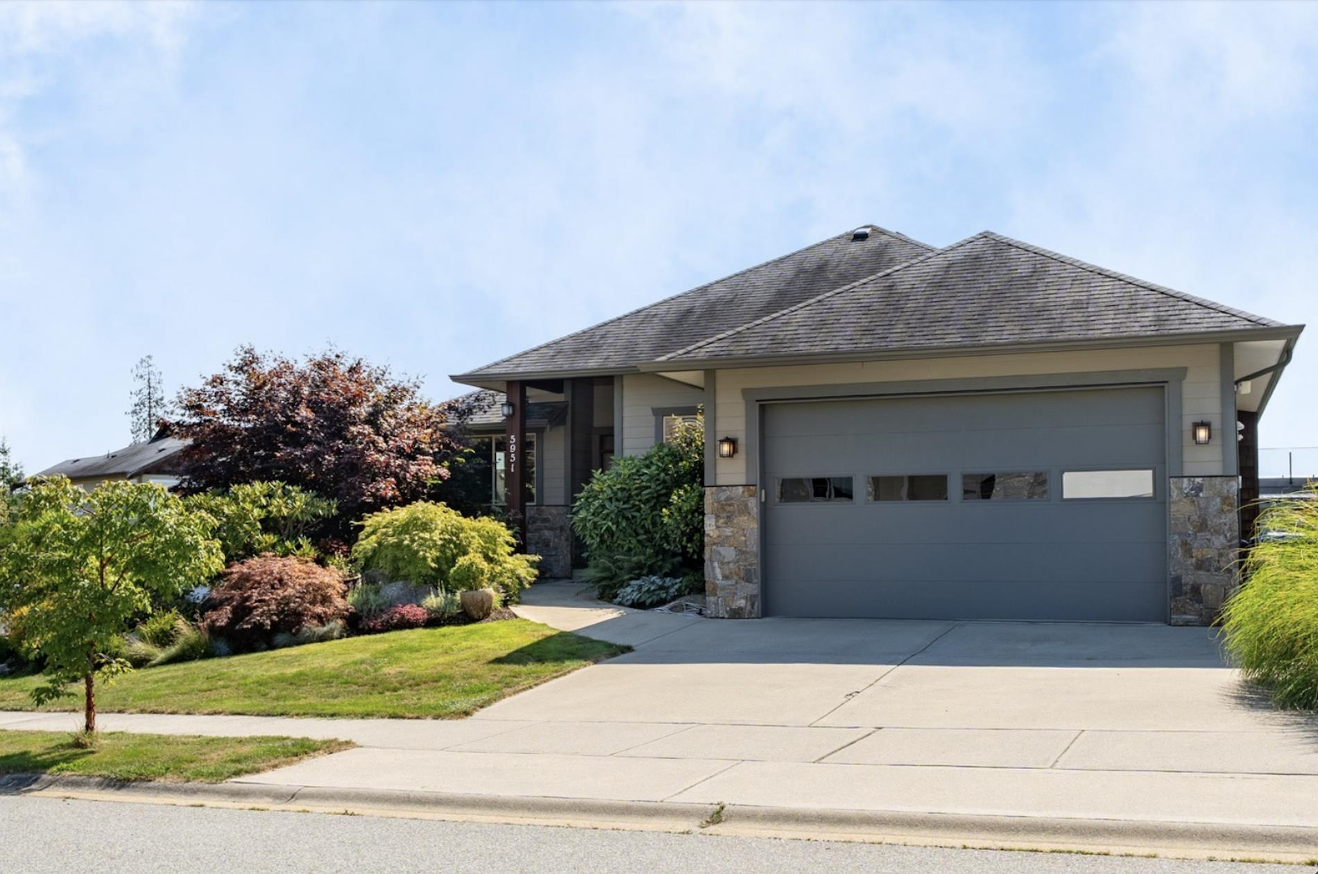 5951 Compass Lane, Sechelt, BC V7Z 0V1