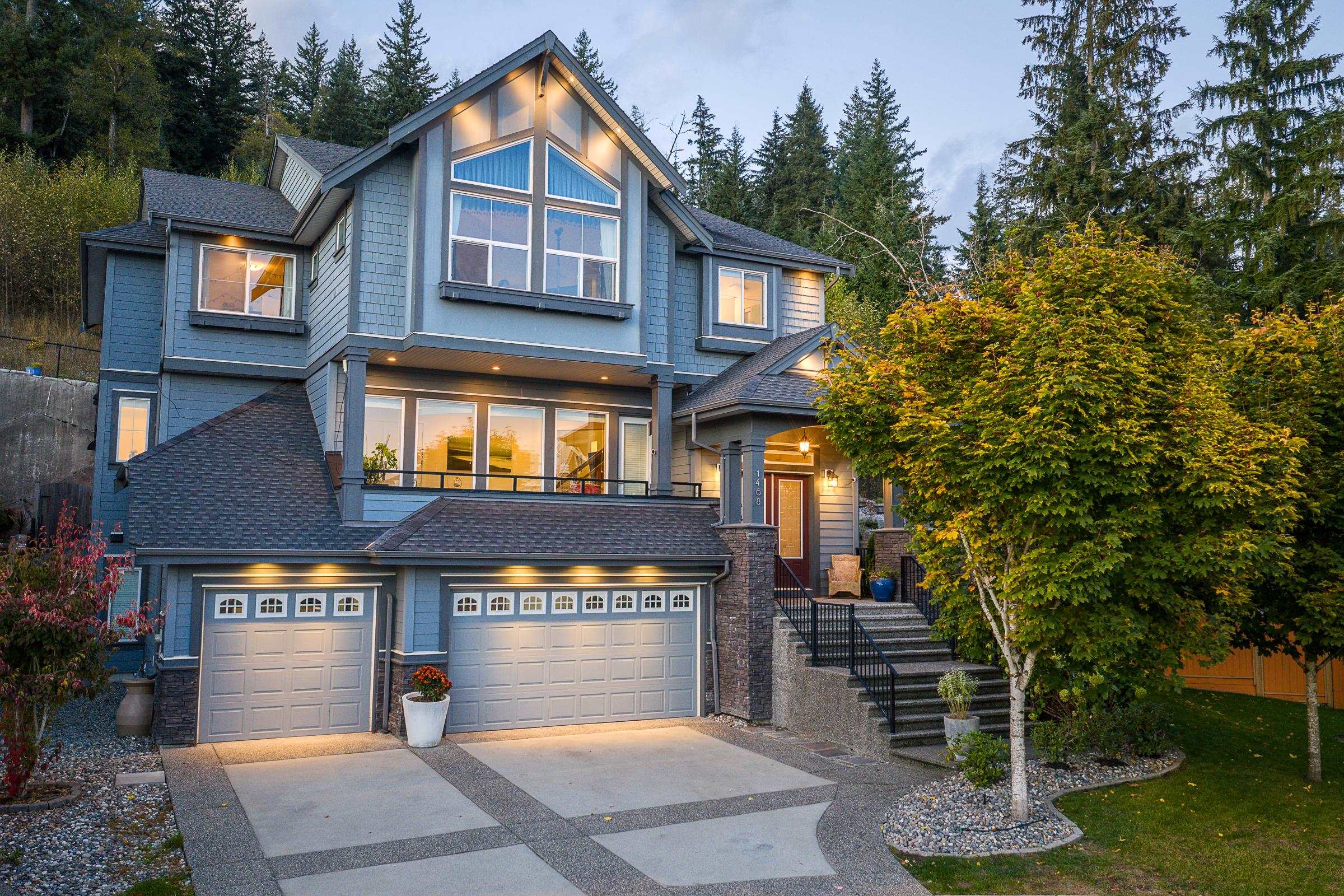 1468 Strawline Hill Street, Coquitlam, BC V3E 0L7