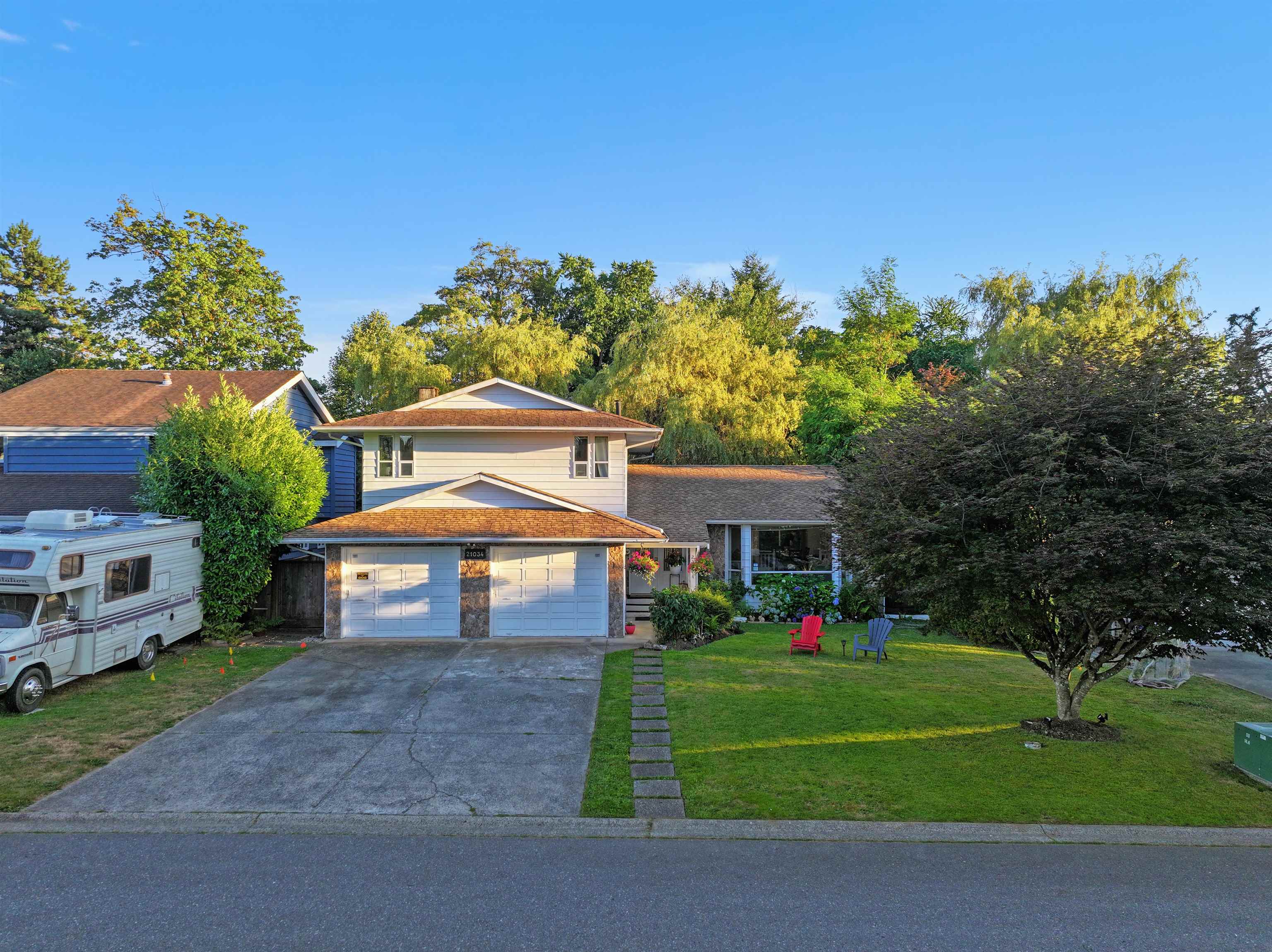 21034 Barker Avenue, Maple Ridge, BC V2X 8R6