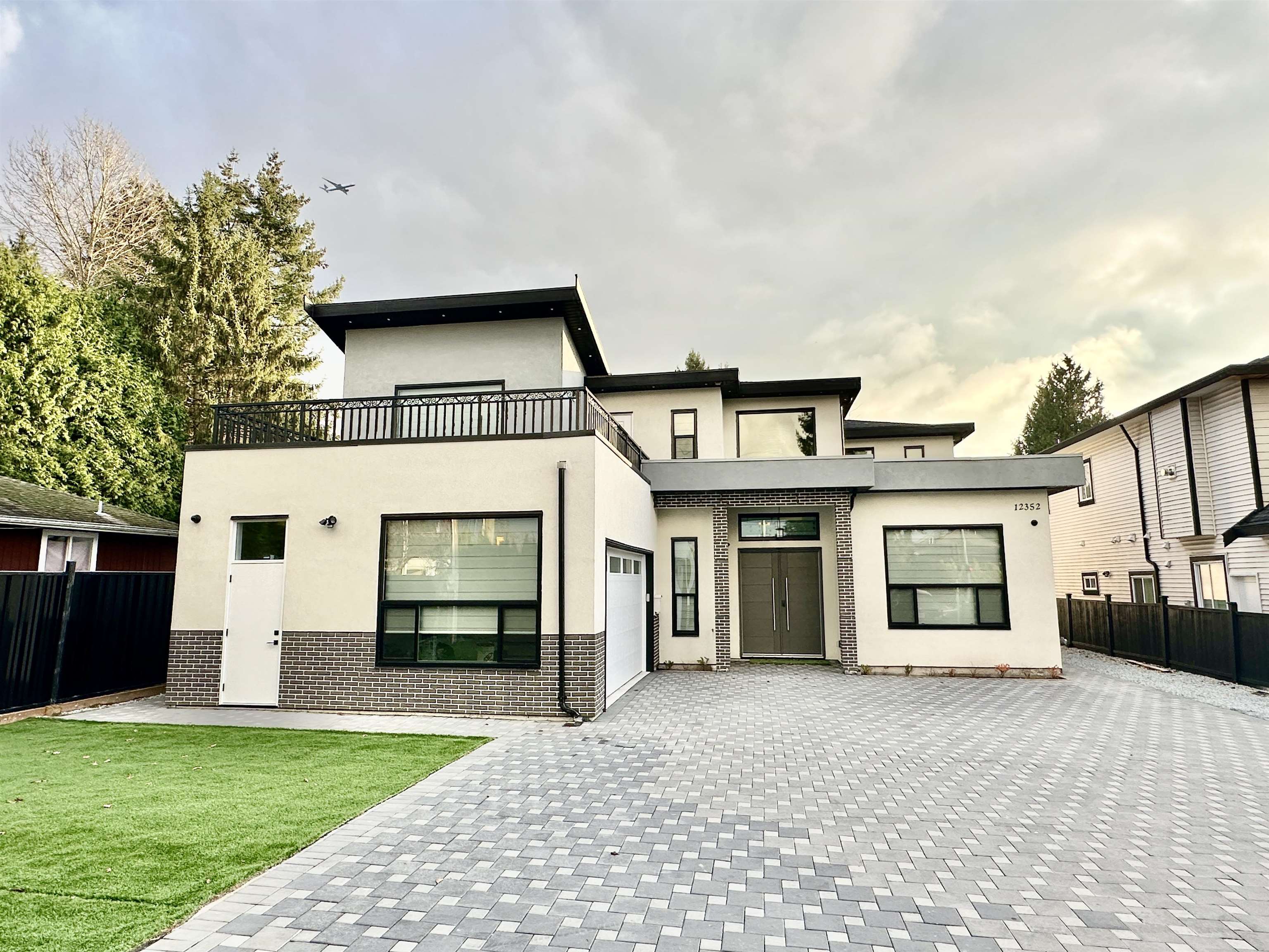 96 Avenue, Surrey, BC V3V 1W7