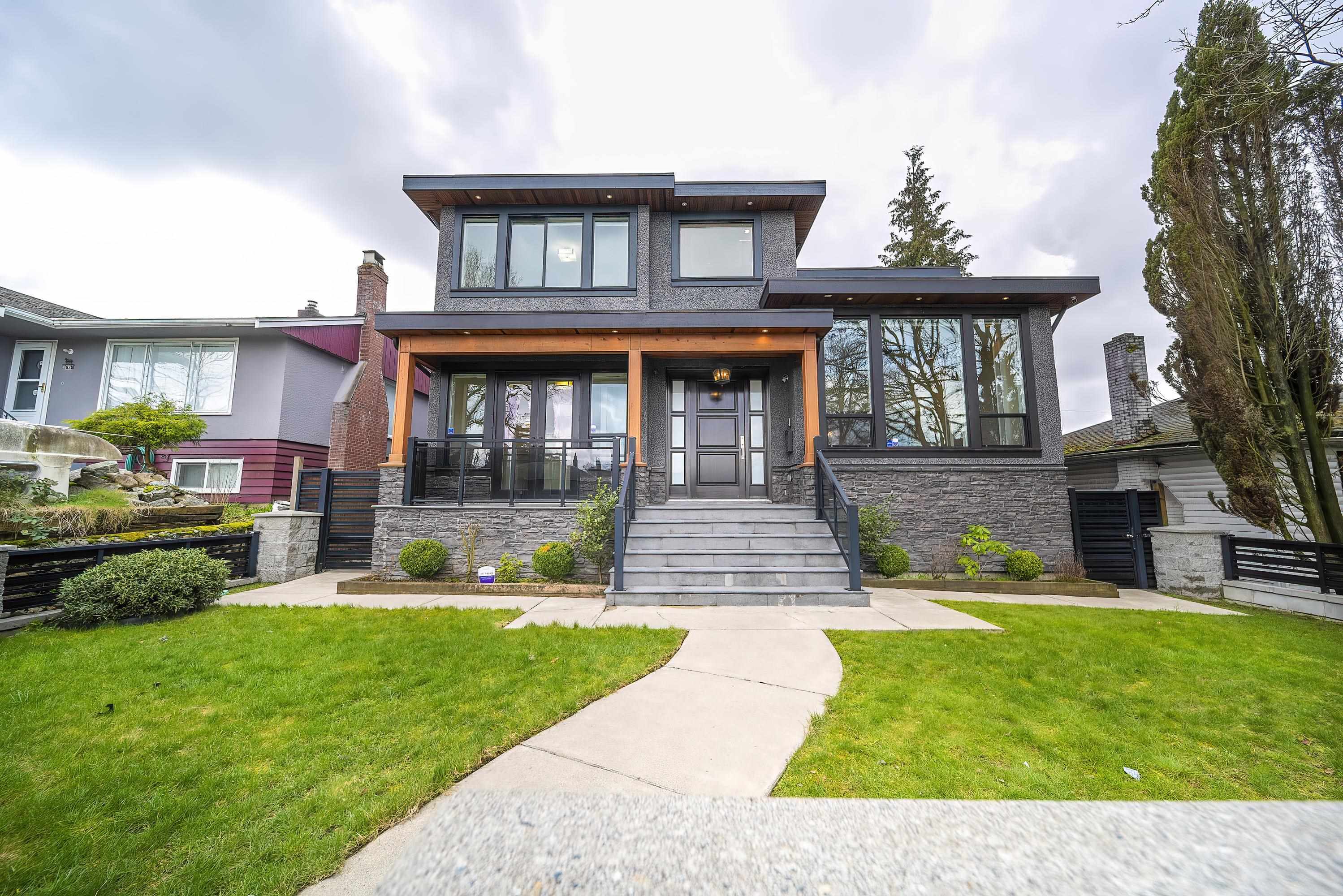 3832 Kincaid Street, Burnaby, BC V5G 1V7