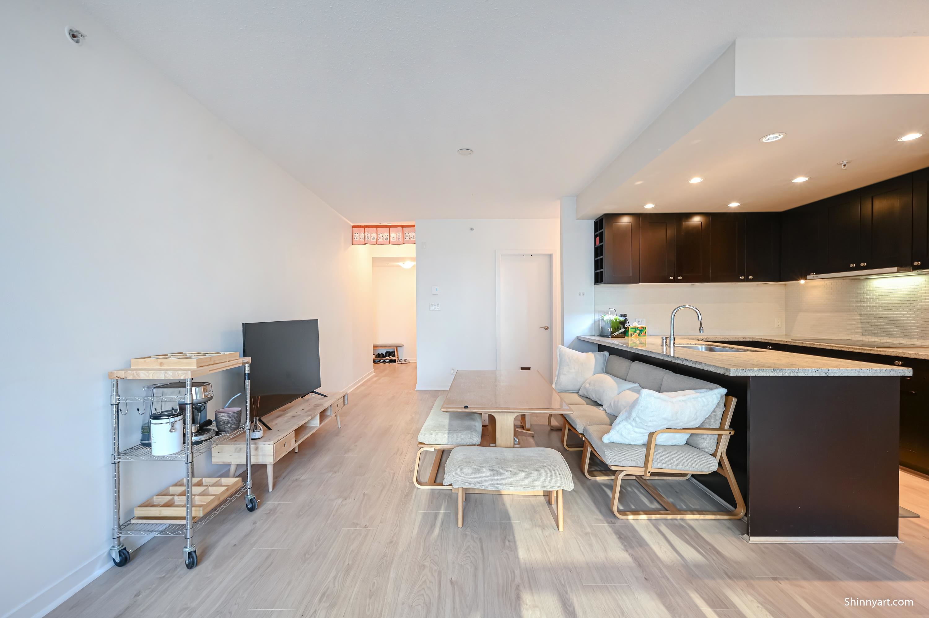 821 Cambie Street #802, Vancouver, BC V6B 0E3