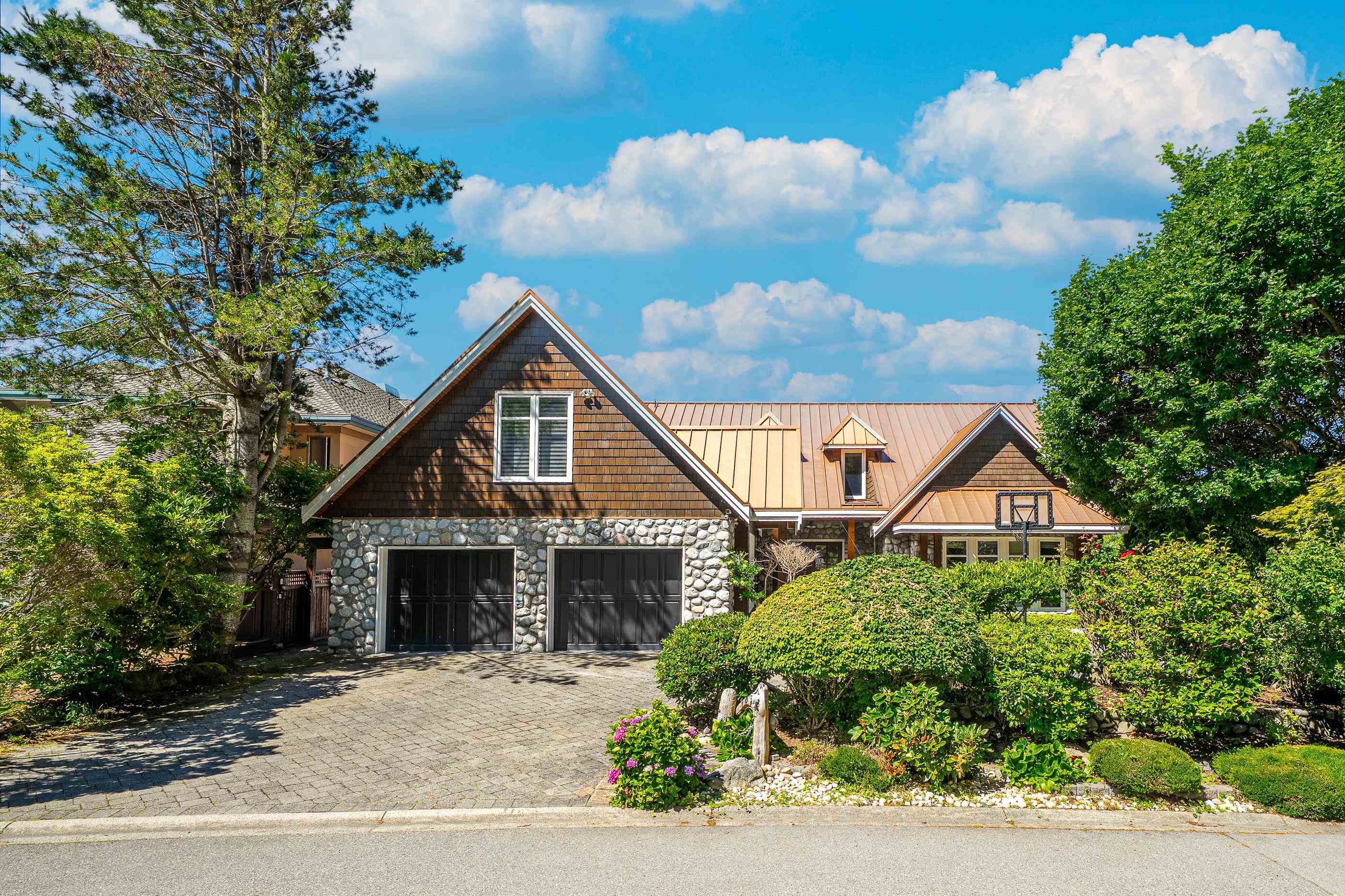 768 Tsawwassen Beach Road, Delta, BC V4M 2J3