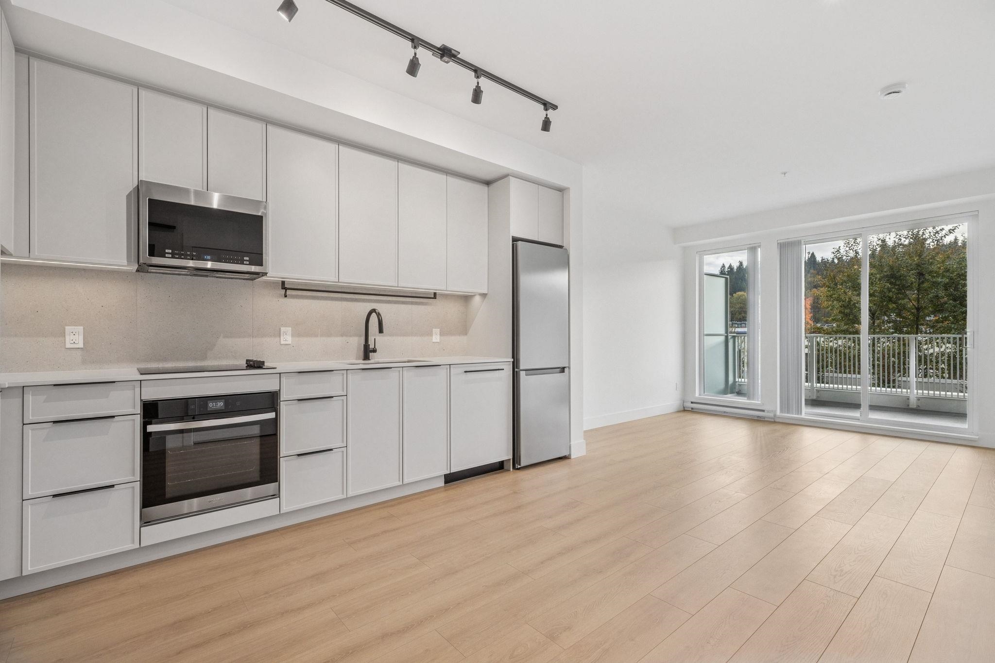 3075 Murray St #307, Port Moody, BC V3H 0N9