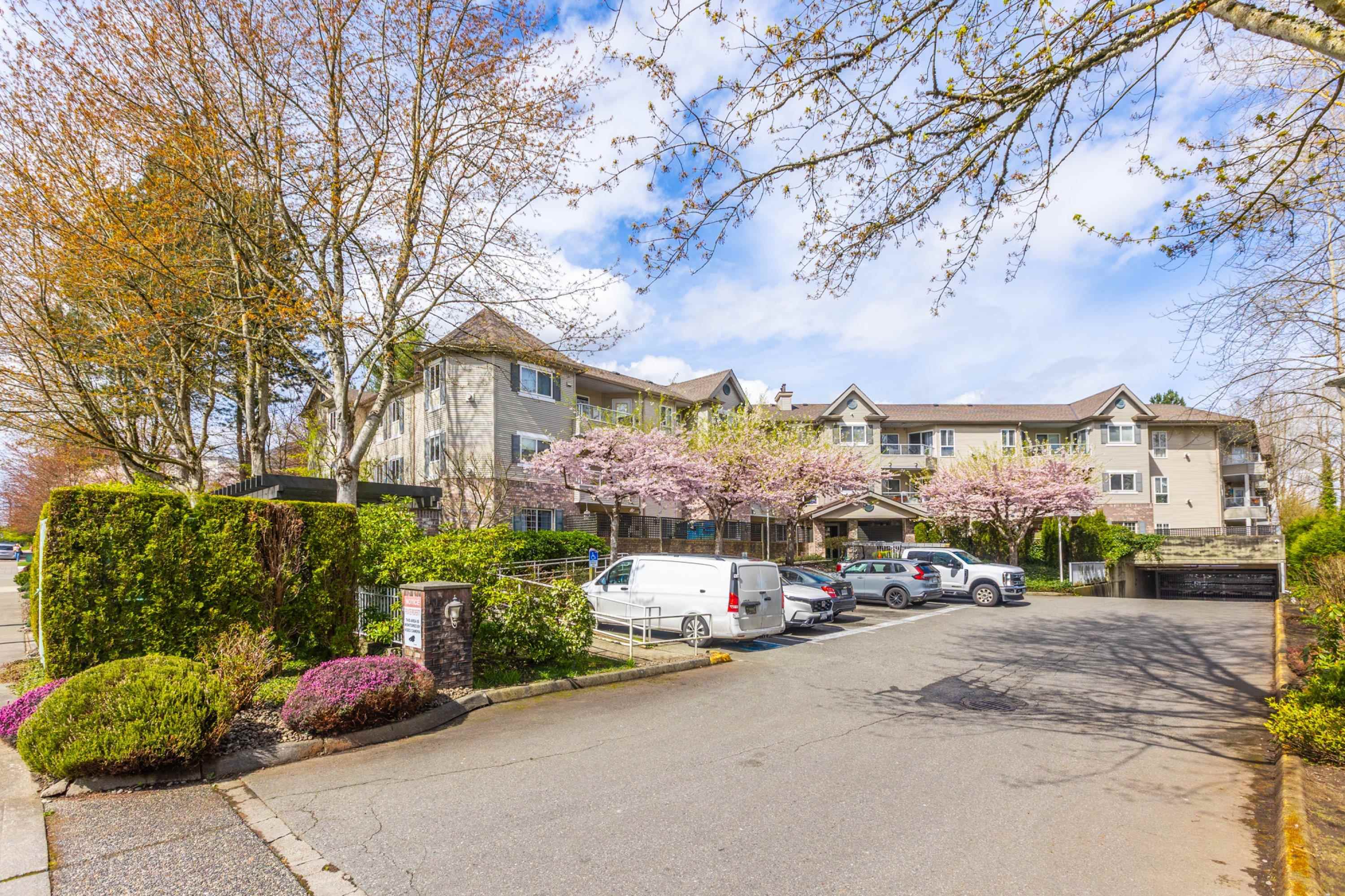 16137 83 Avenue #208, Surrey, BC V4N 0N1