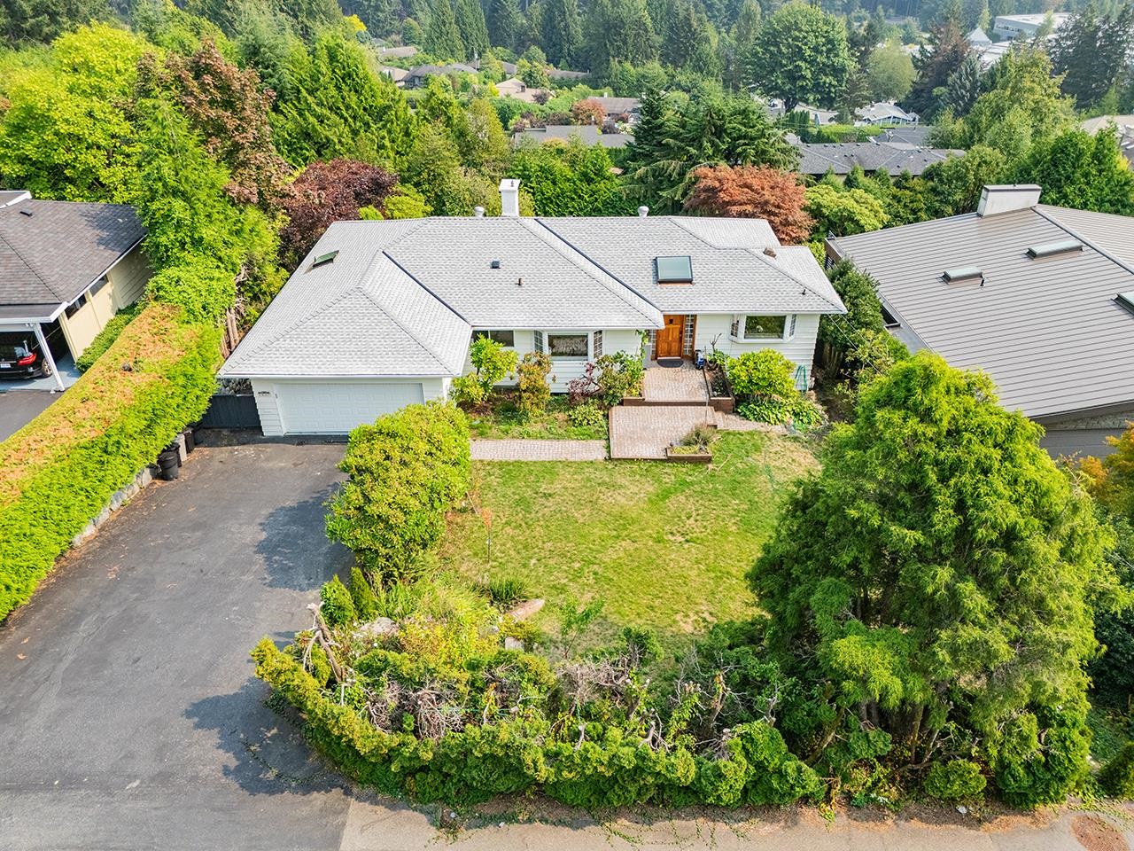 96 Bonnymuir Drive, West Vancouver, BC V7S 1L2