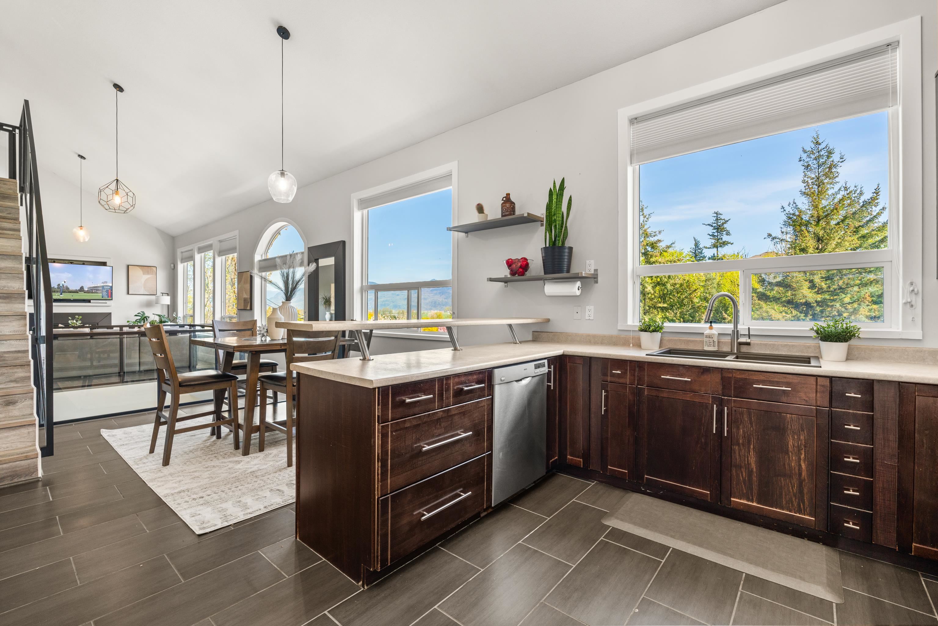 36047 Old Yale Road, Abbotsford, BC V3G 2C6
