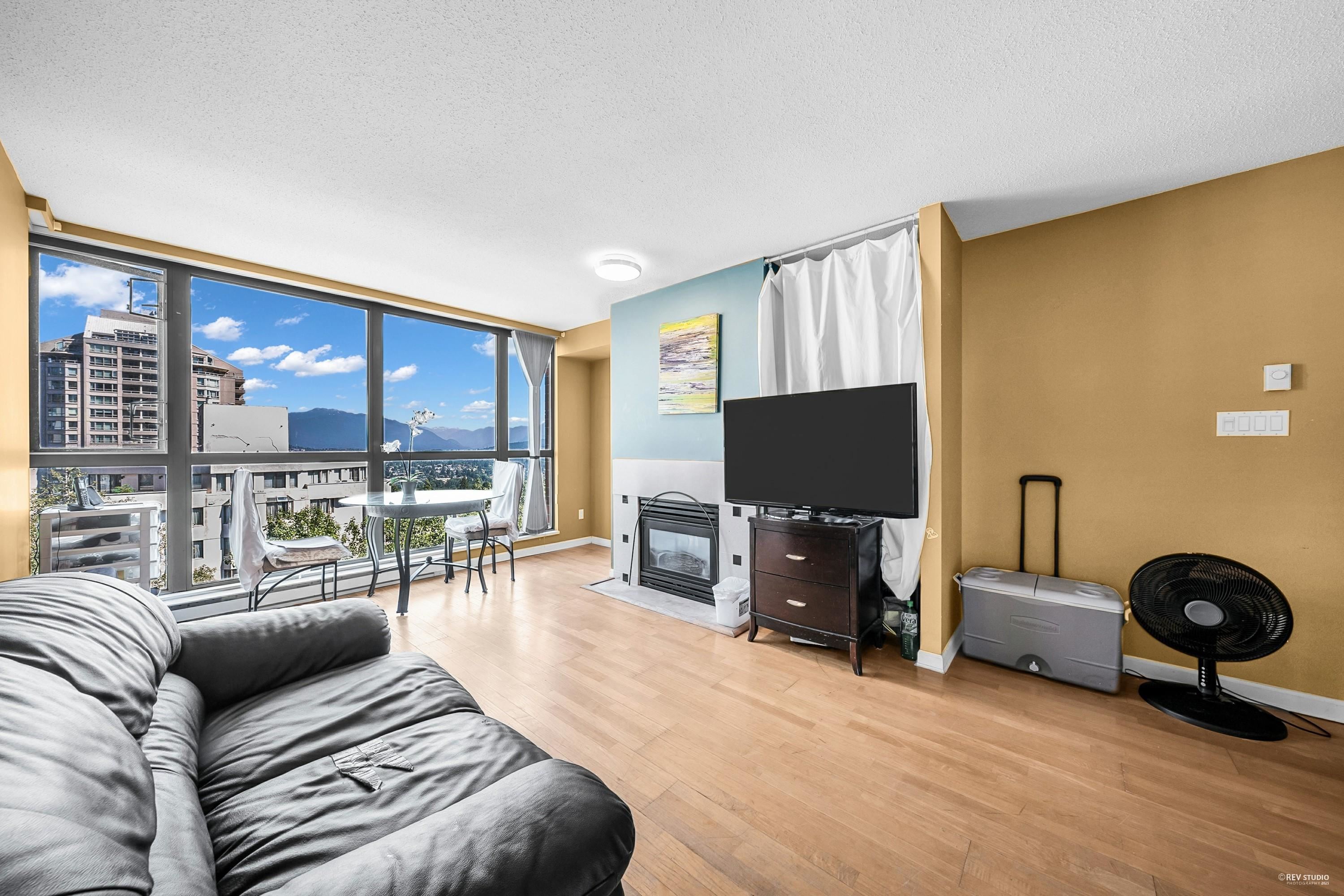 4888 Hazel Street #1403, Burnaby, BC V5H 4T4