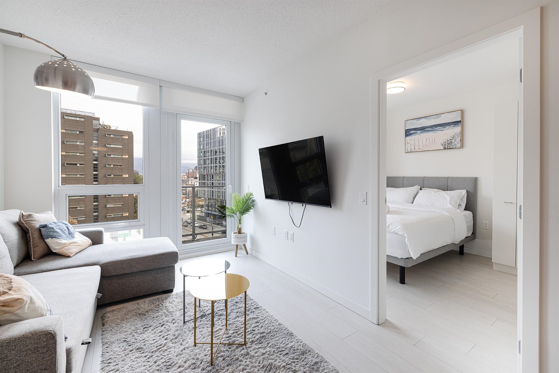 180 East 2nd Avenue #606, Vancouver, BC V5T 0K4