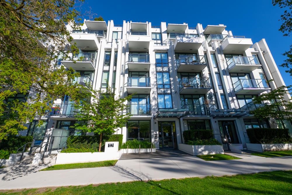 4240 Cambie St #212, Vancouver, BC V5Z 0K6