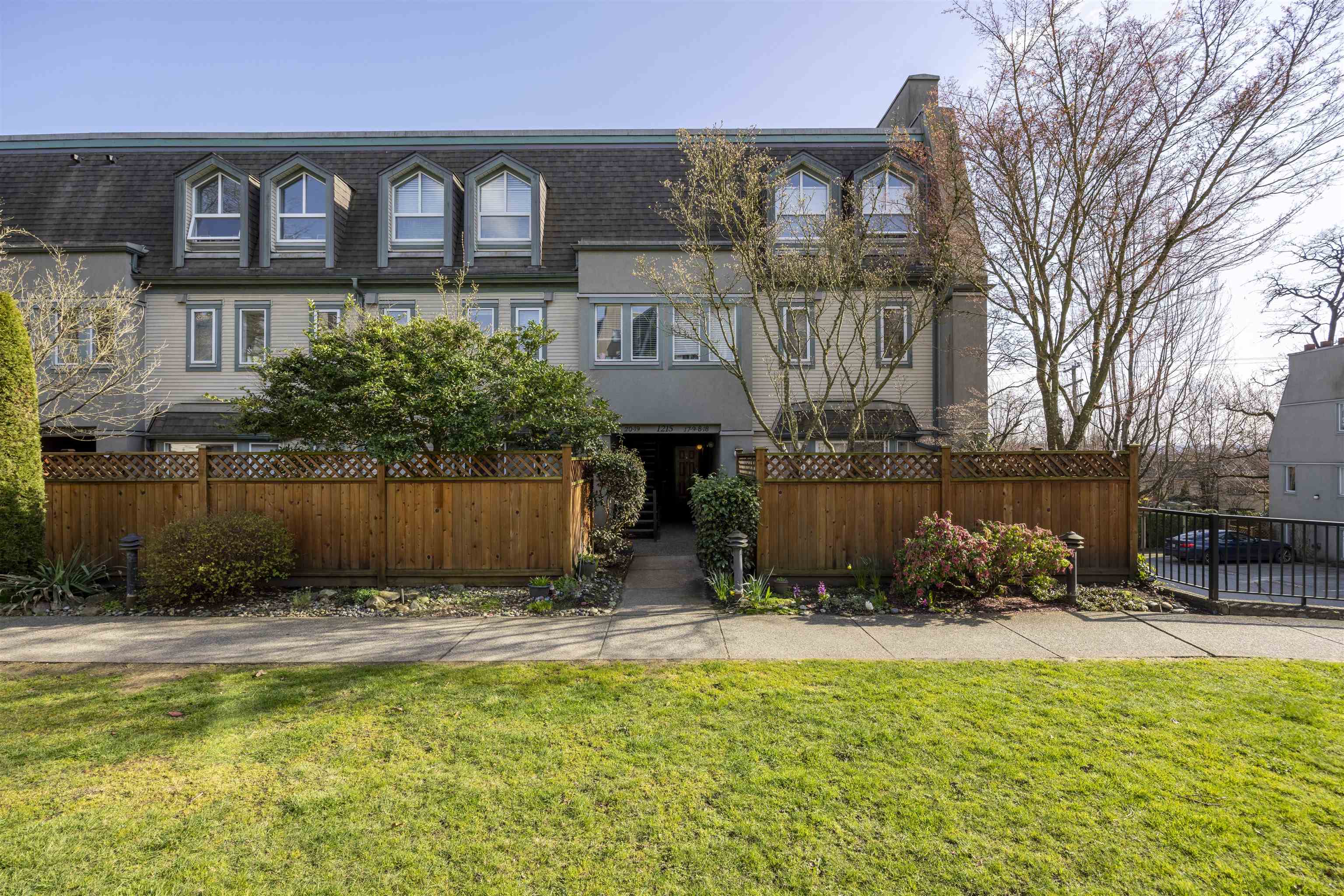 1215 Brunette Avenue #8, Coquitlam, BC V3K 6W2