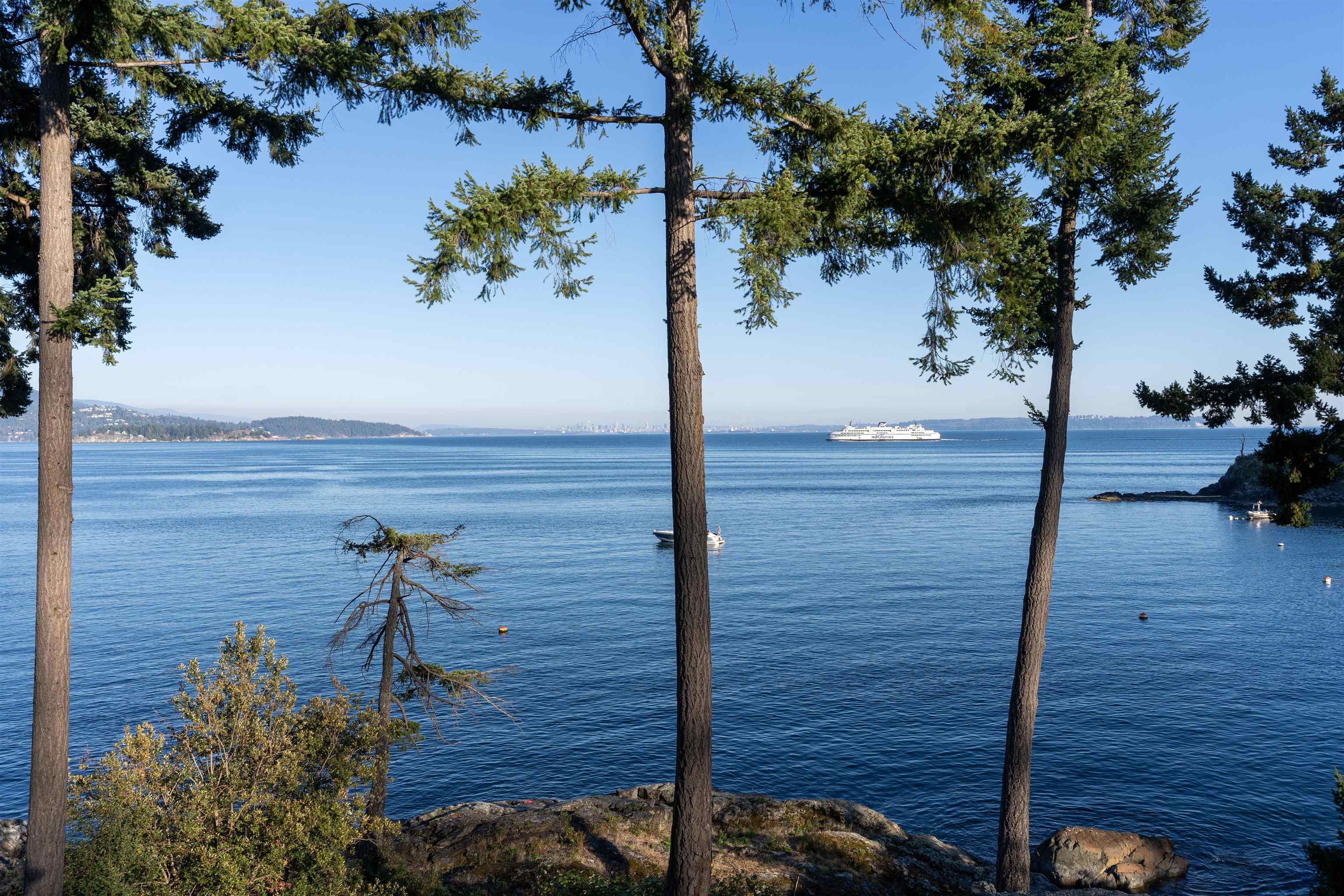 239 Shore Lane, Bowen Island, BC V0N 1G2