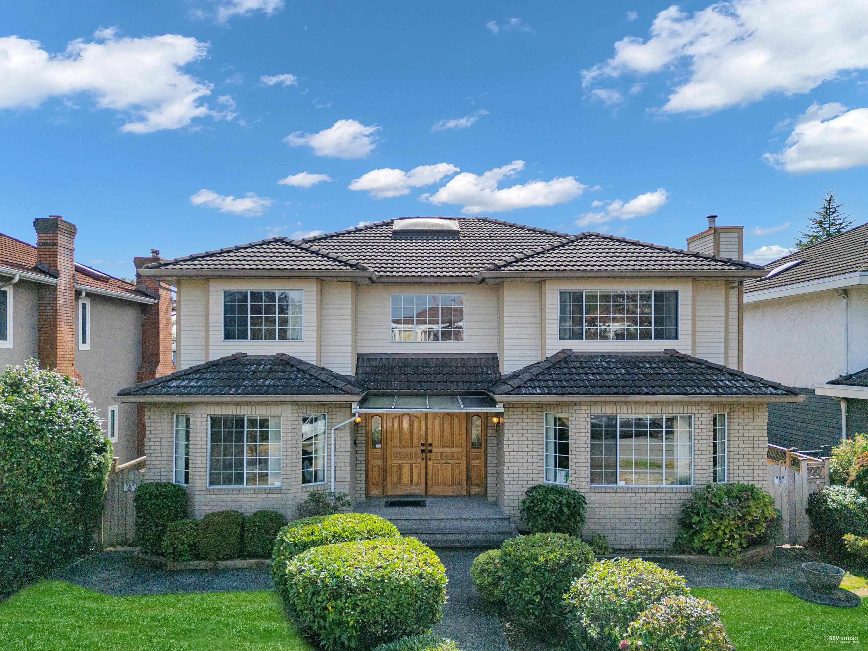 426 West 44th Avenue, Vancouver, BC V5Y 2V6