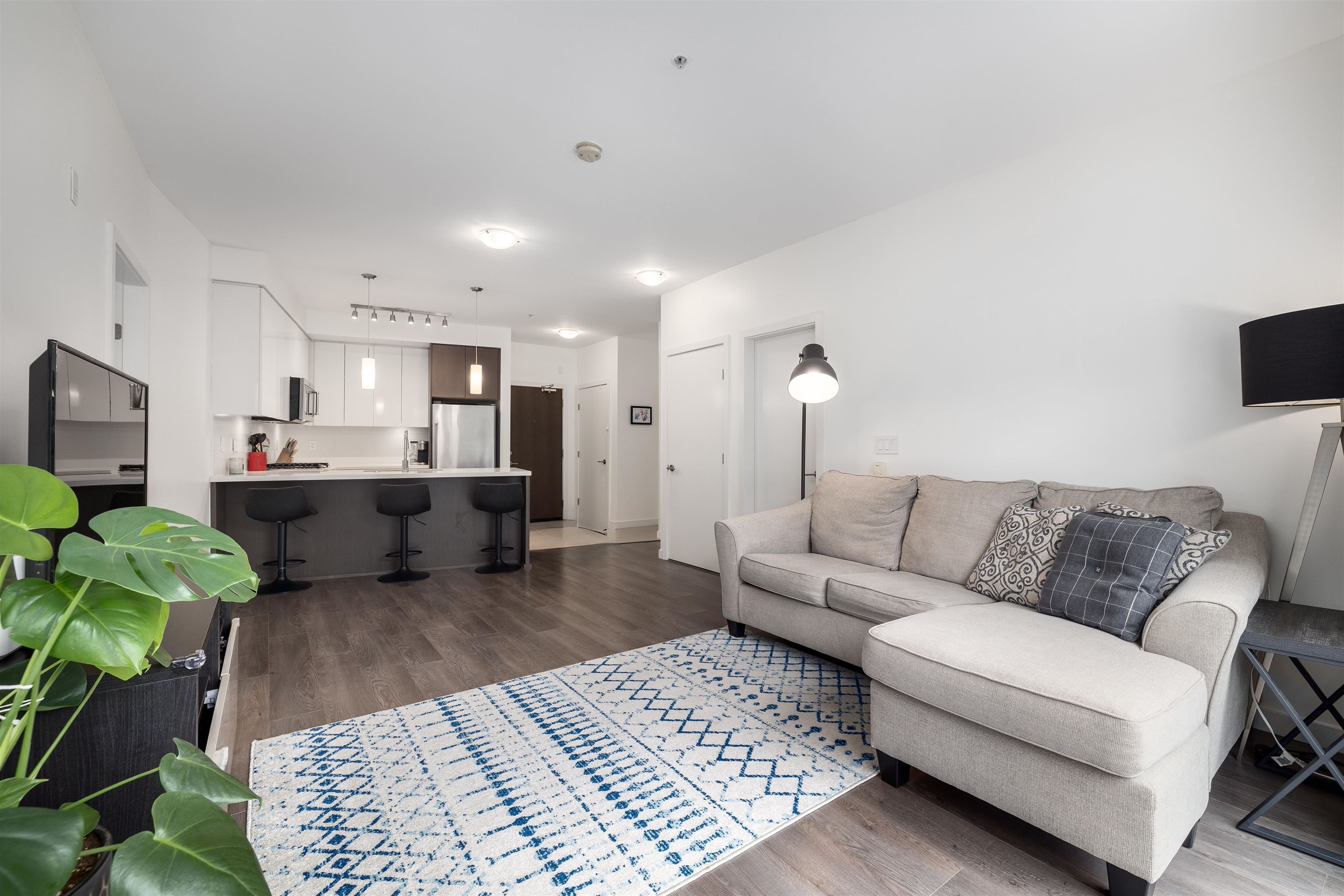 22 East Royal Avenue #217, New Westminster, BC V3L 0H1