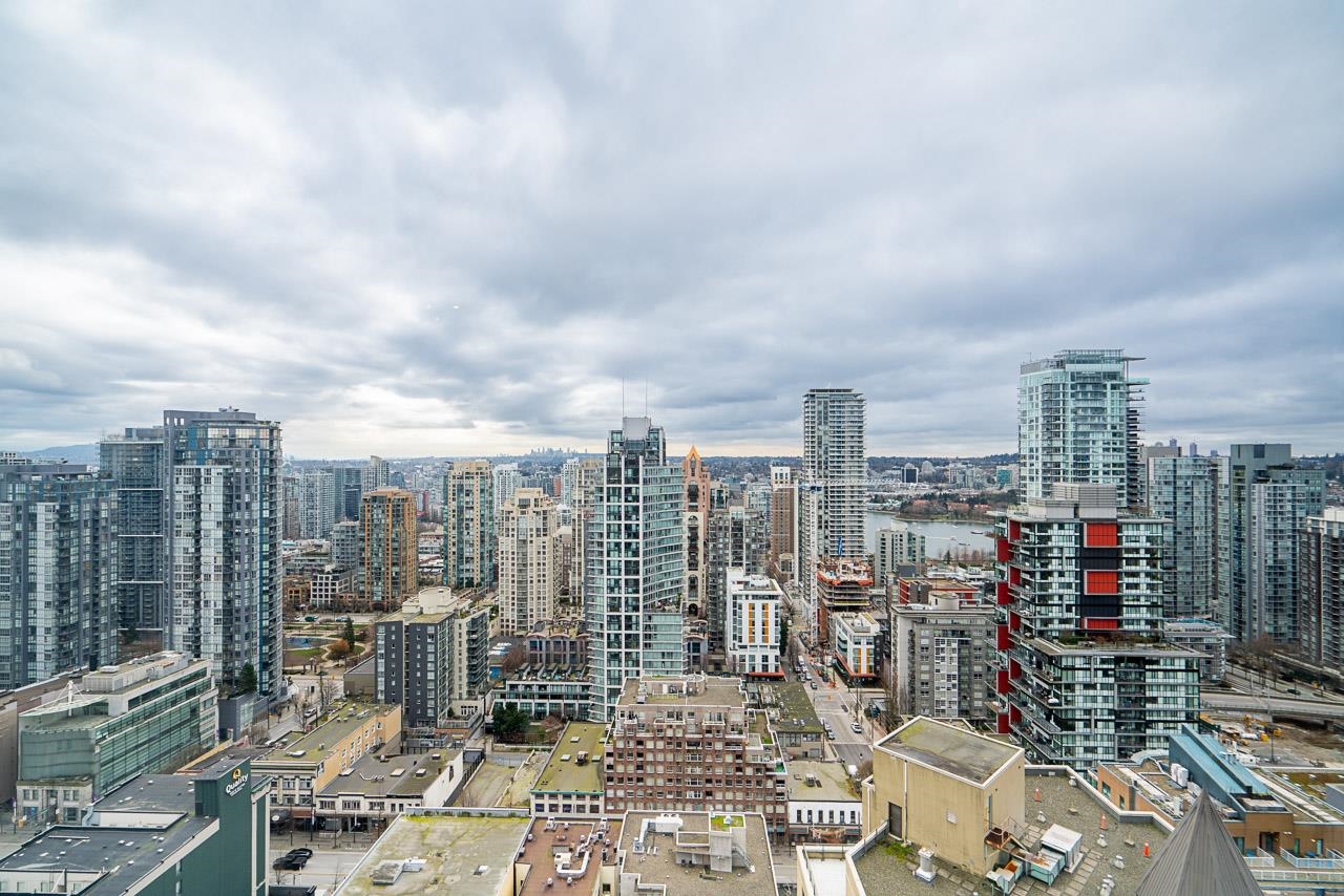 1283 Howe Street #2905, Vancouver, BC V6Z 0E3