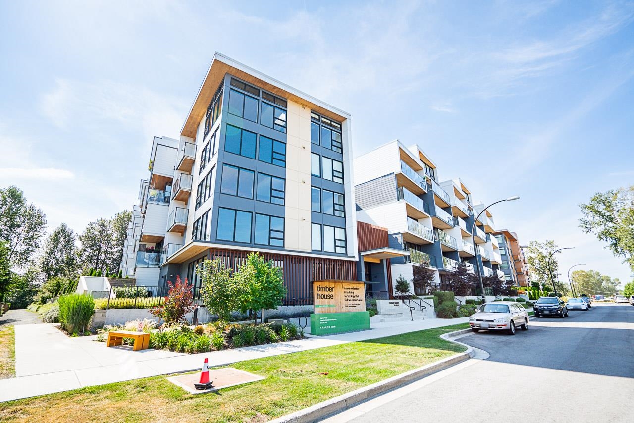 310 Salter St #202, New Westminster, BC V3M 0N7