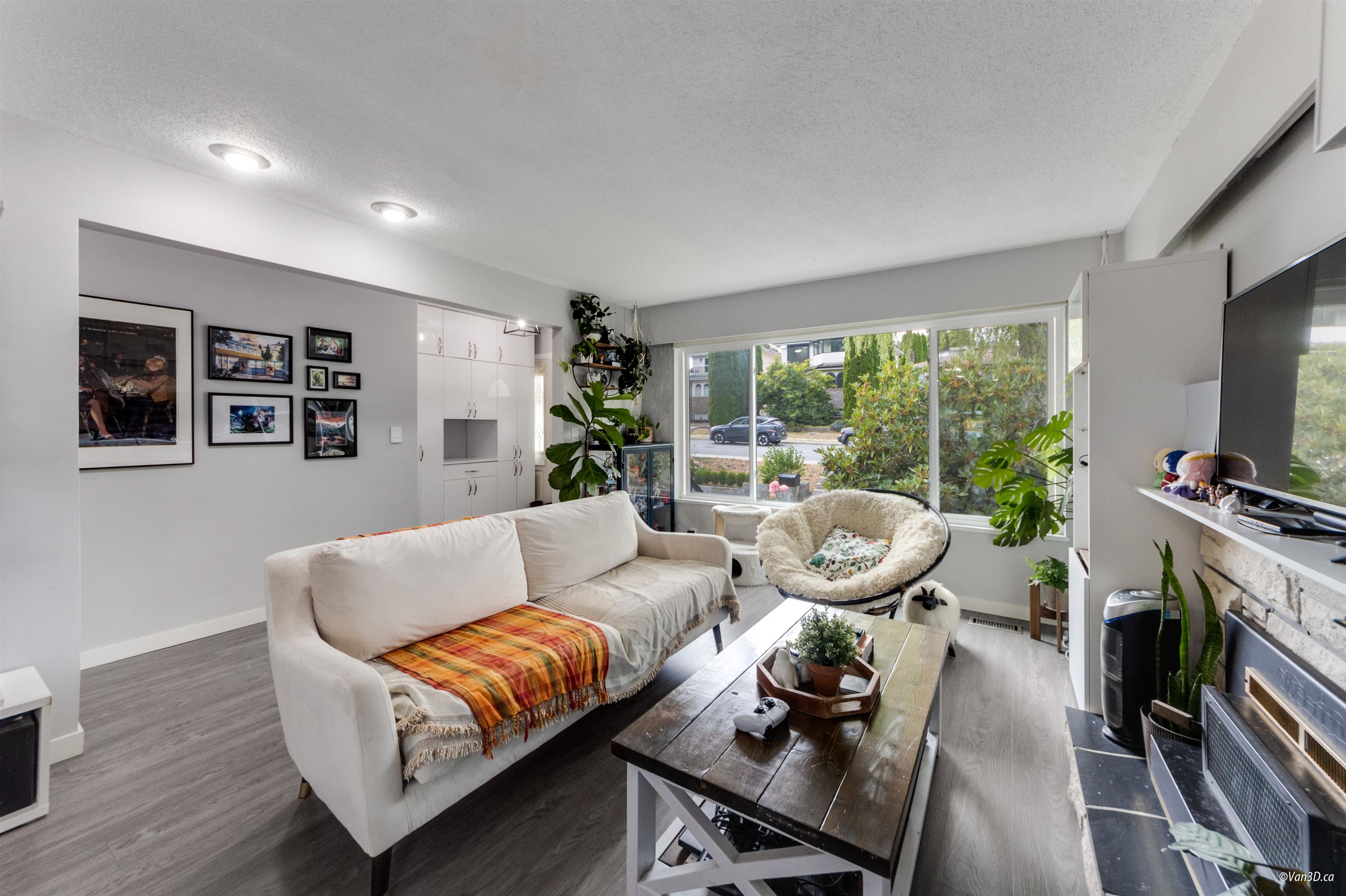 10 North Stratford Avenue, Burnaby, BC V5B 1K9