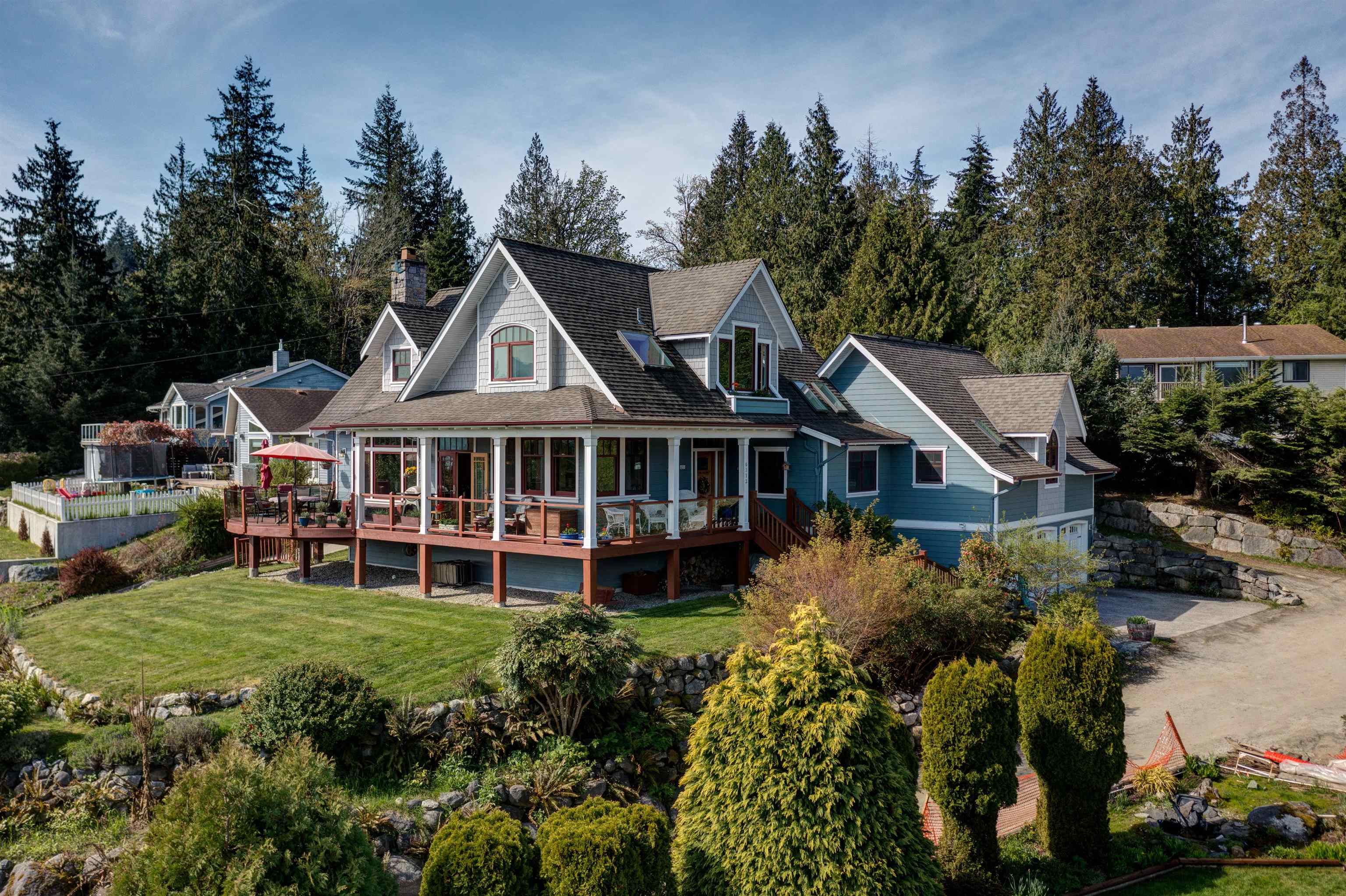6373 Gale Avenue North, Sechelt, BC V7Z 0P7
