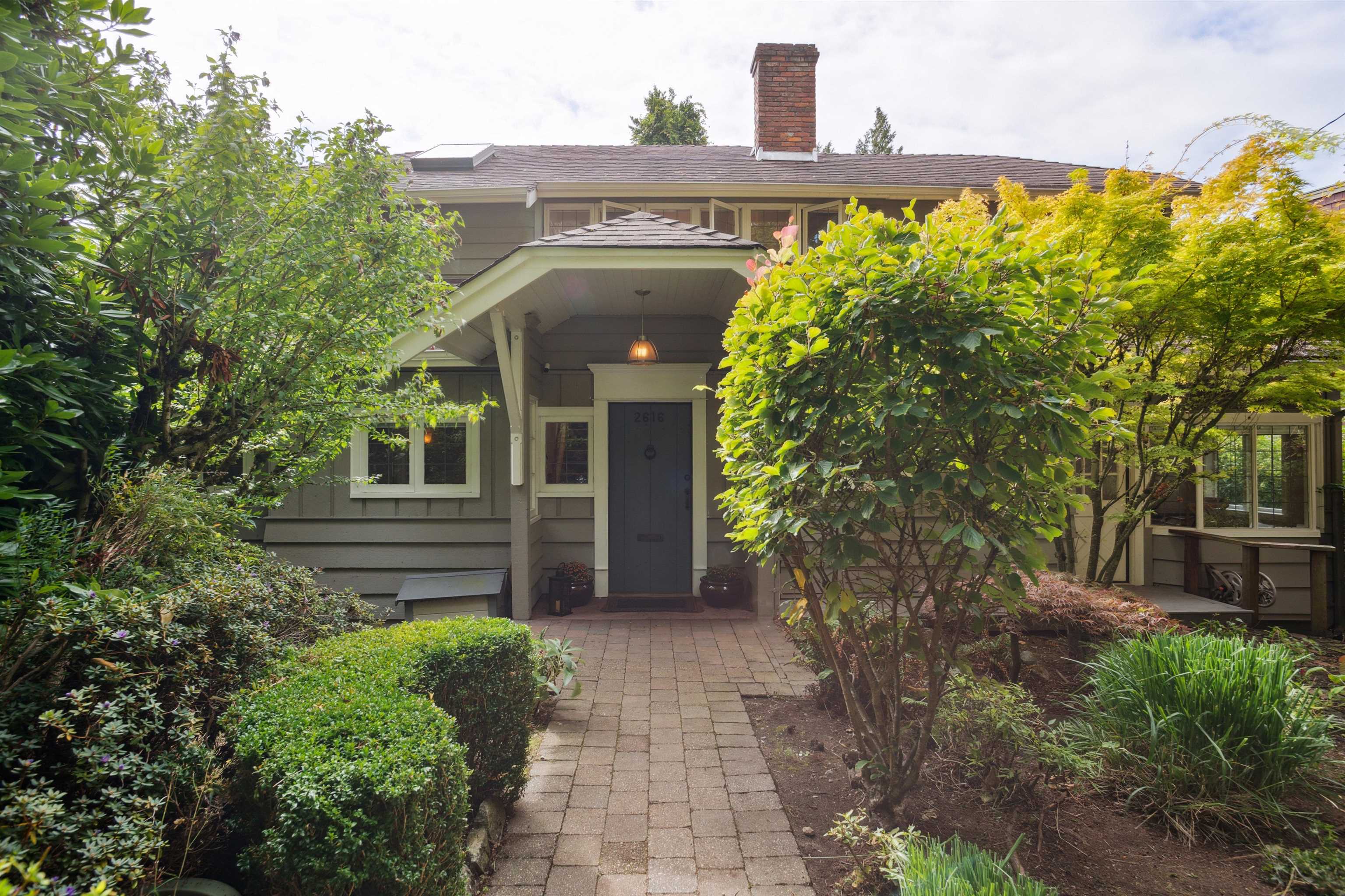 2616 Haywood Avenue, West Vancouver, BC V7V 1Y6